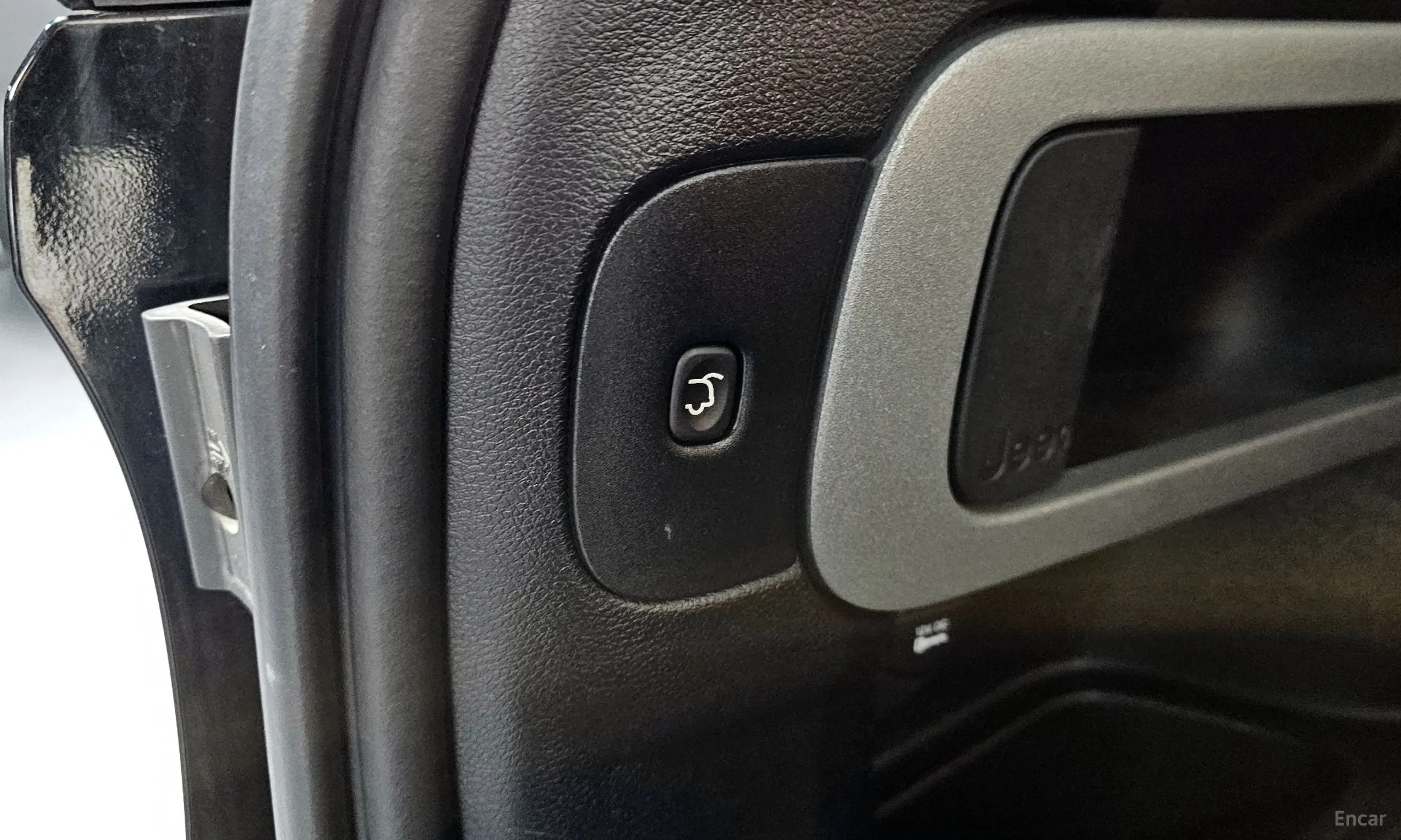 Jeep Cherokee (KL) превью 19