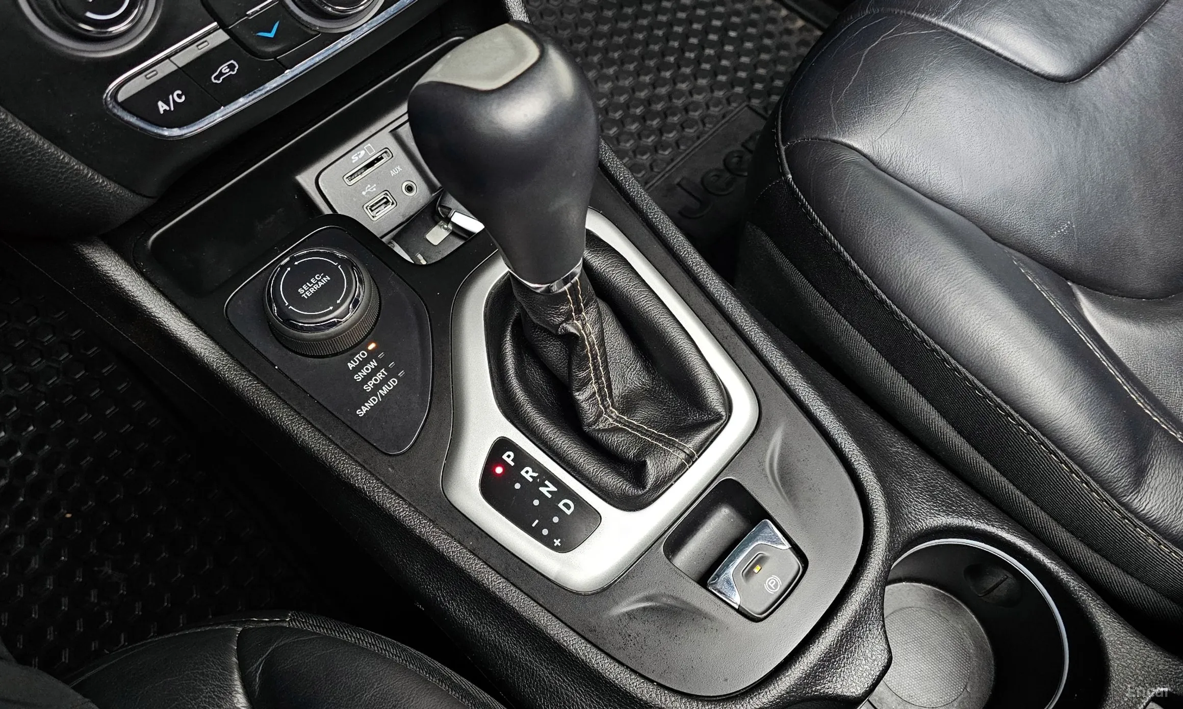 Jeep Cherokee (KL) превью 9