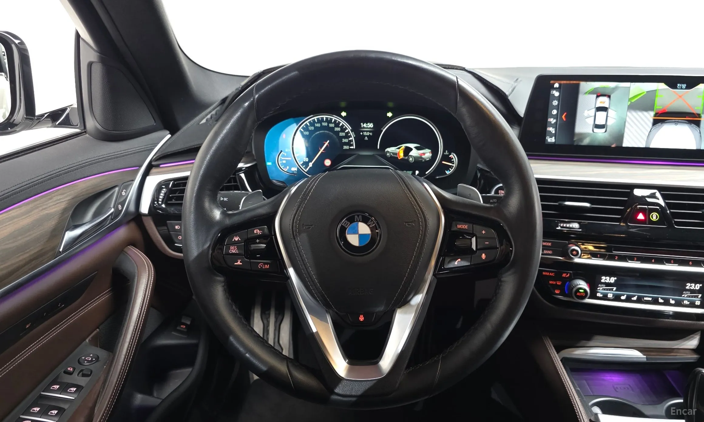 BMW 5 Series (G30) превью 13