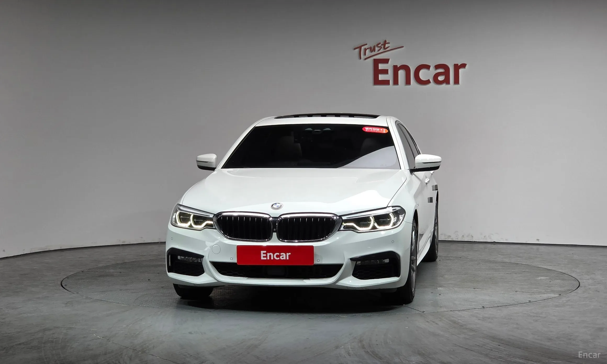 BMW 5 Series (G30) превью 3