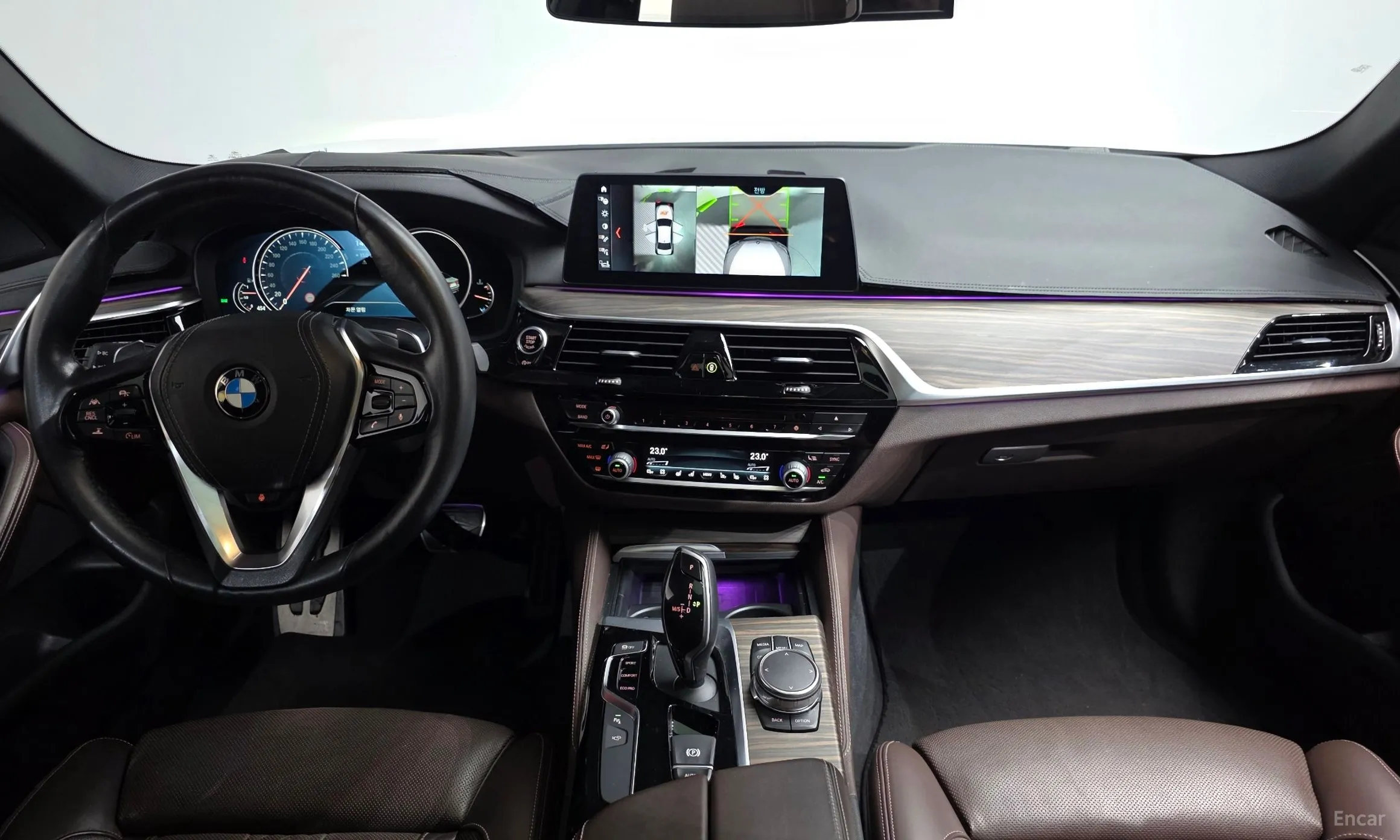 BMW 5 Series (G30) превью 7