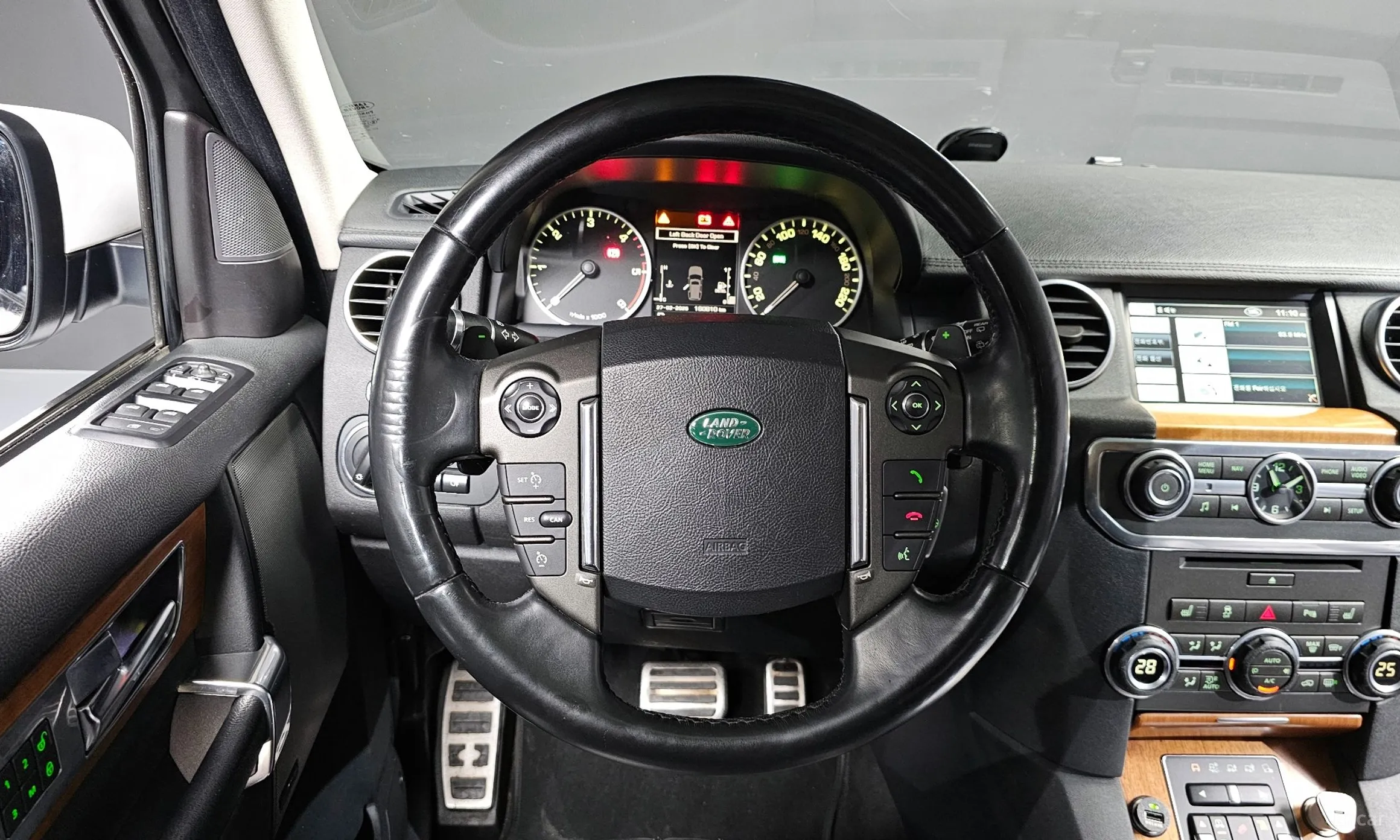 Land Rover Discovery 4 превью 13
