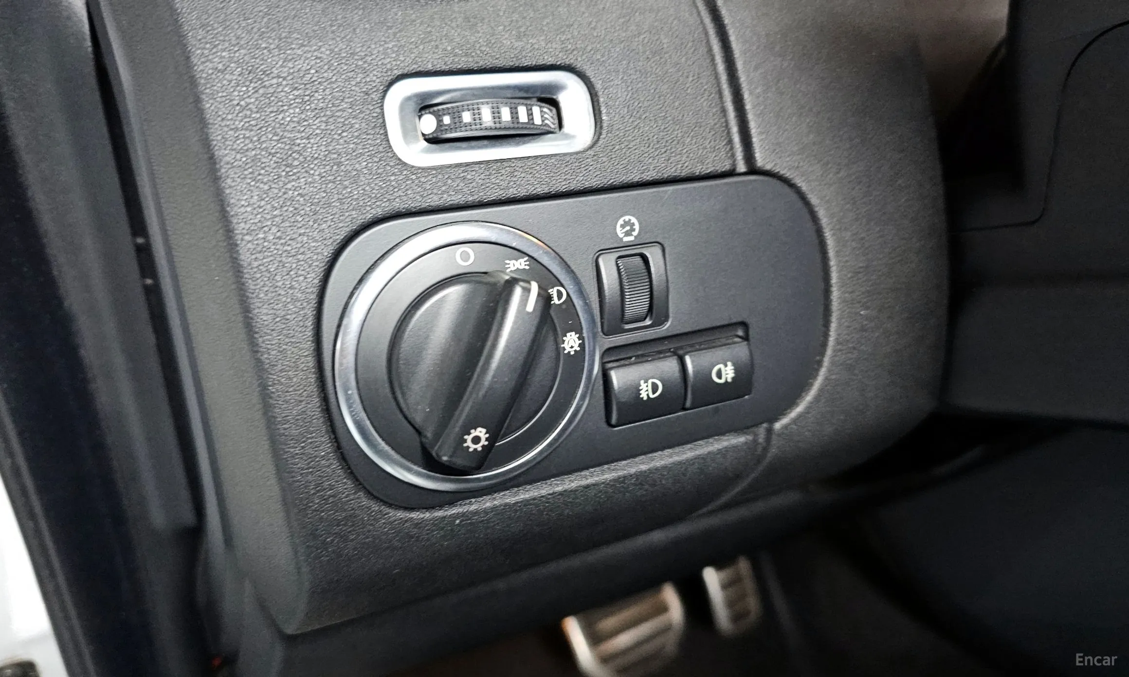 Land Rover Discovery 4 превью 18