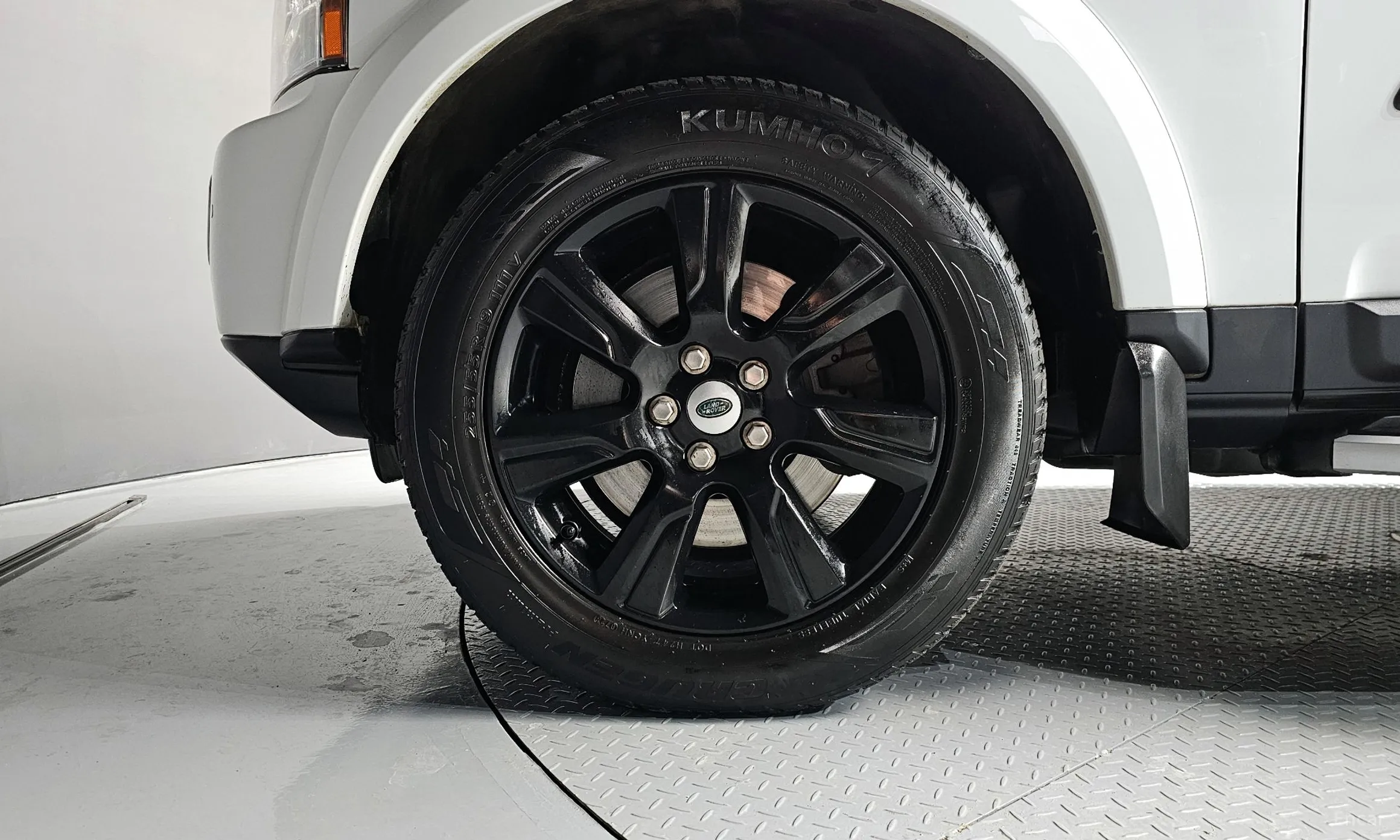 Land Rover Discovery 4 превью 5