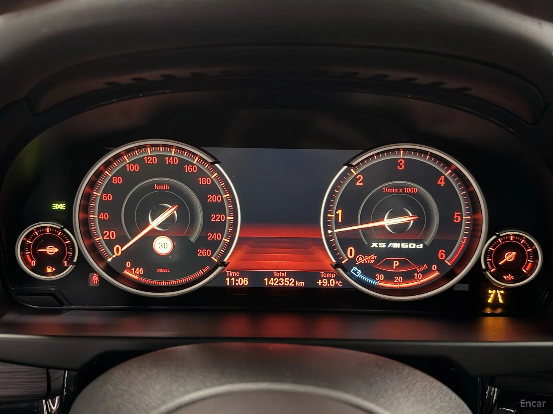 BMW X5 (F15) превью 12