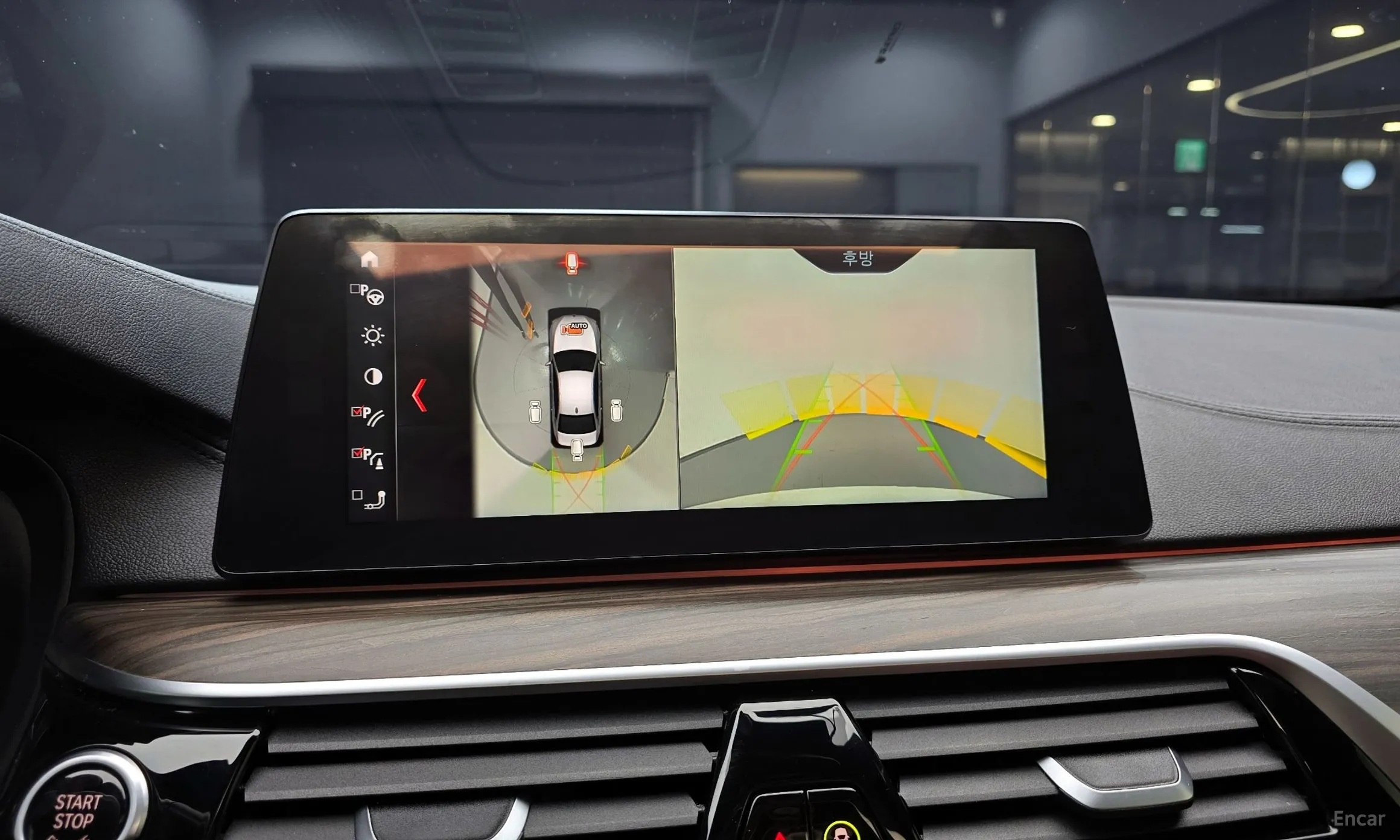 BMW 5 Series (G30) превью 16