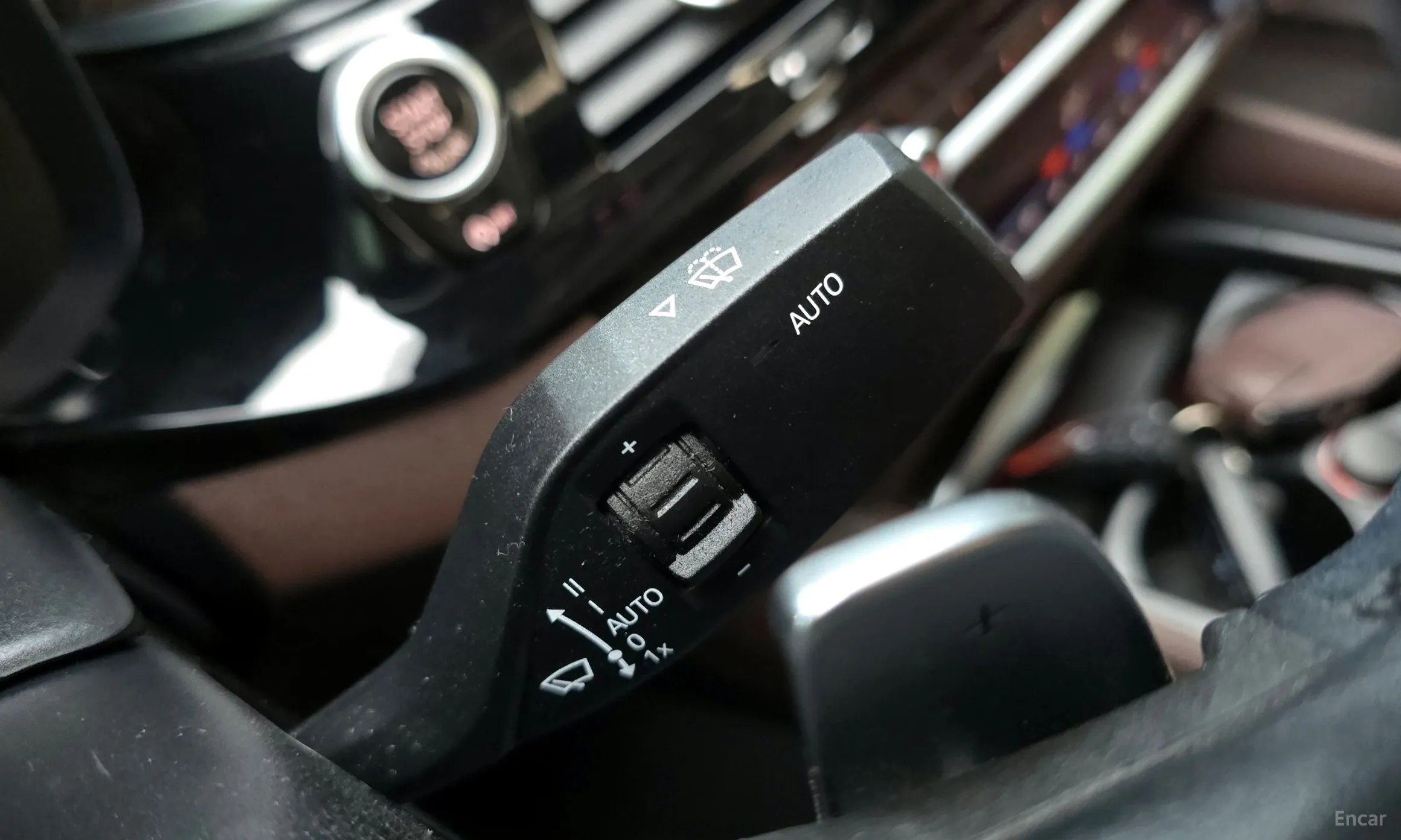 BMW 5 Series (G30) превью 18