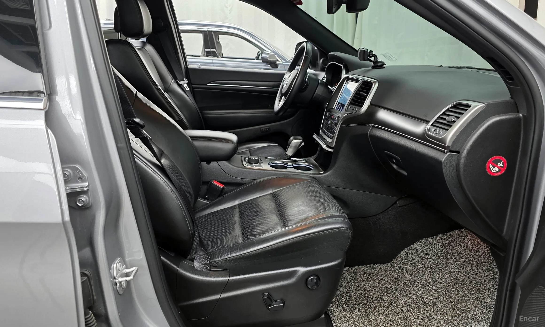 Jeep Grand Cherokee превью 11