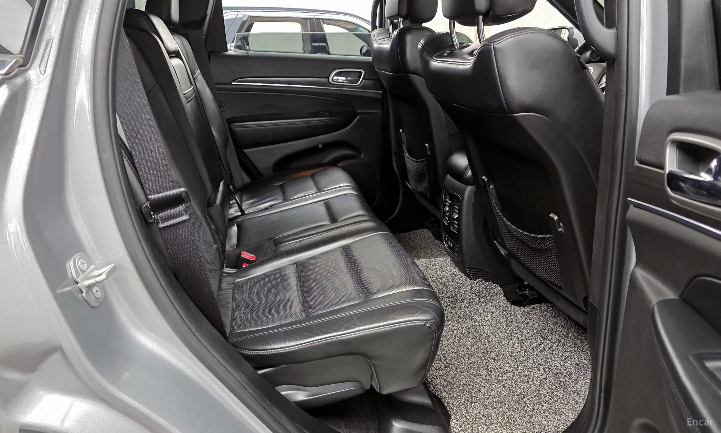 Jeep Grand Cherokee превью 12