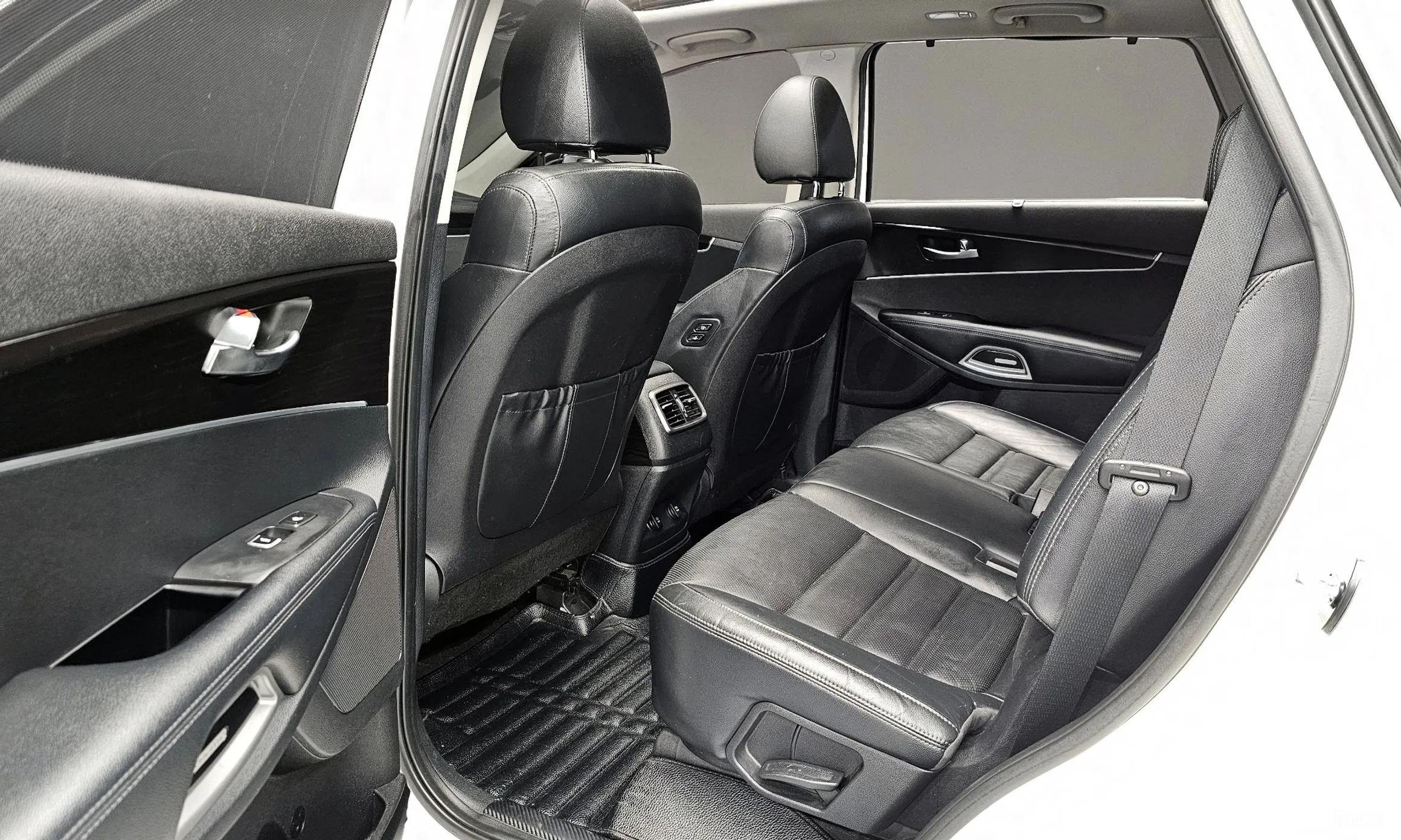 Kia Sorento превью 10