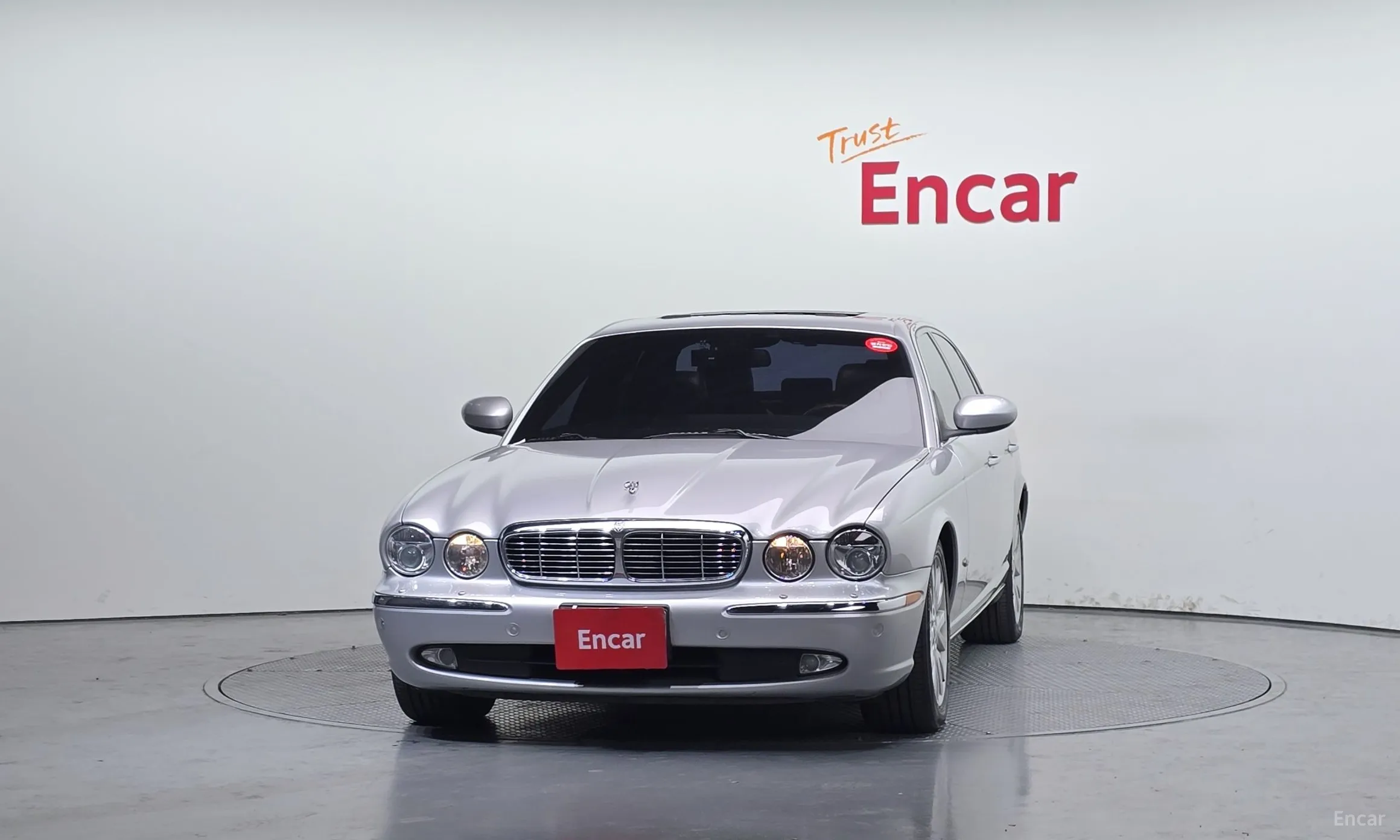 Jaguar XJ-6 превью 3