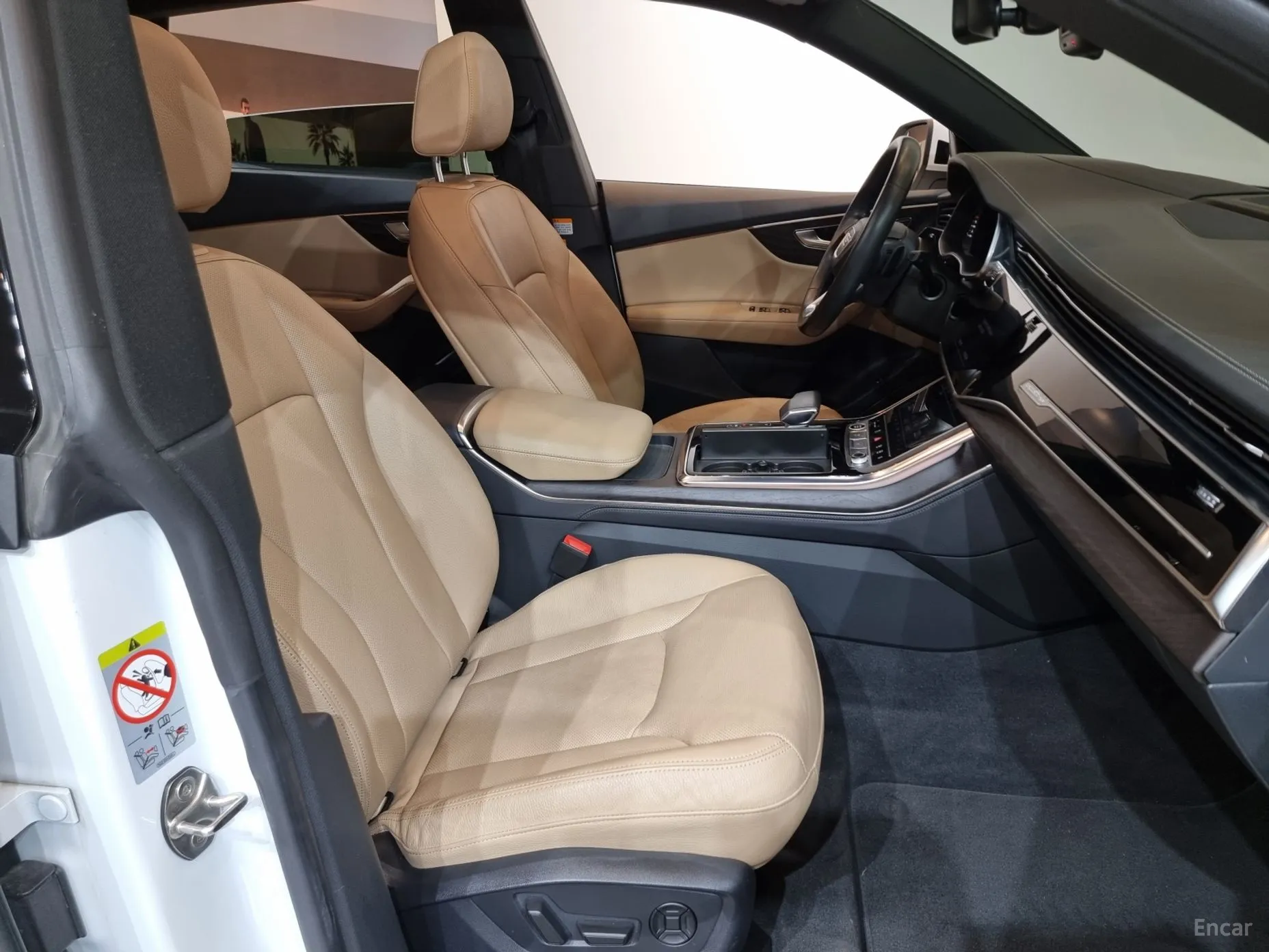 Audi Q8 (4M) превью 10