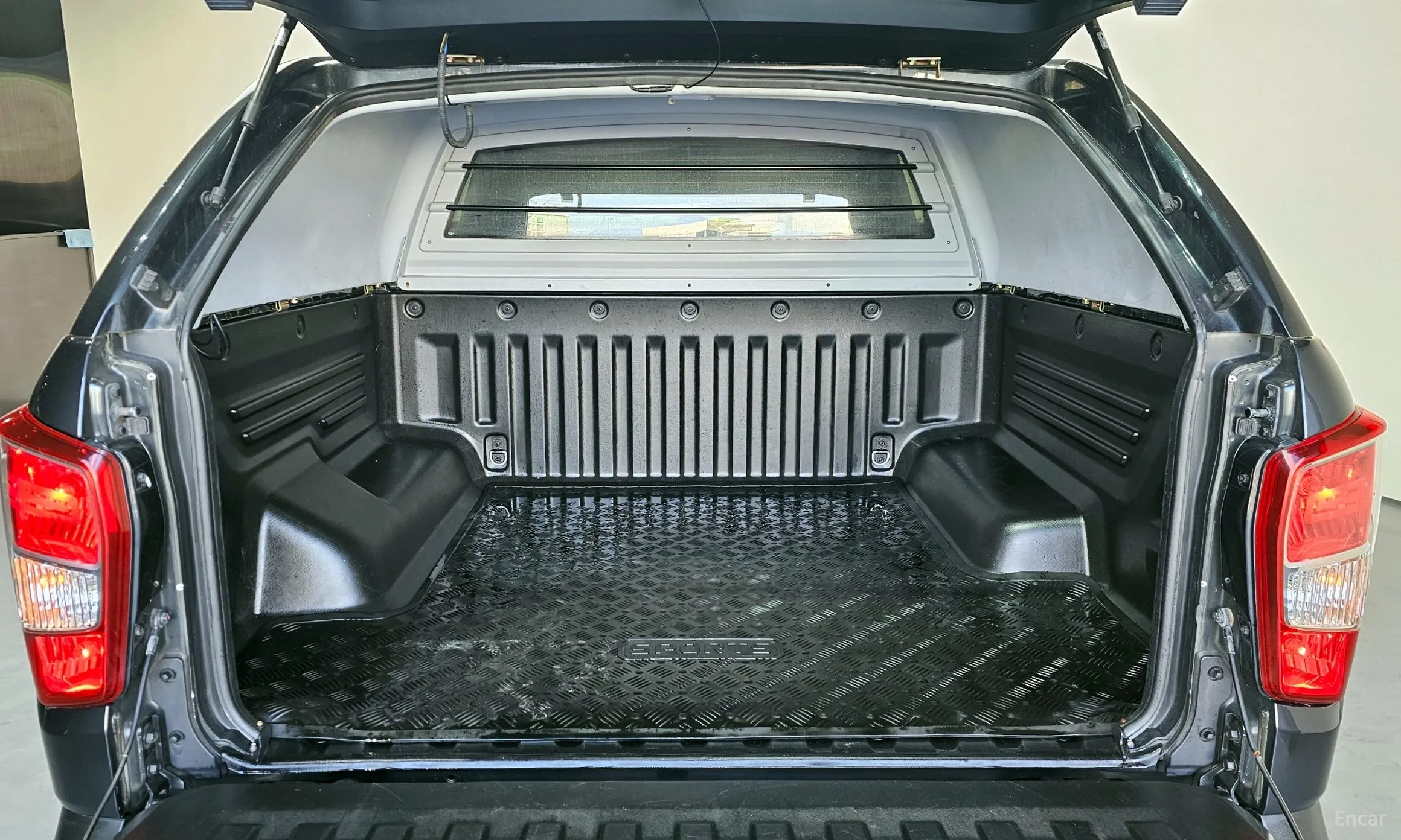 KG Mobility (SsangYong) Rexton Sports превью 20