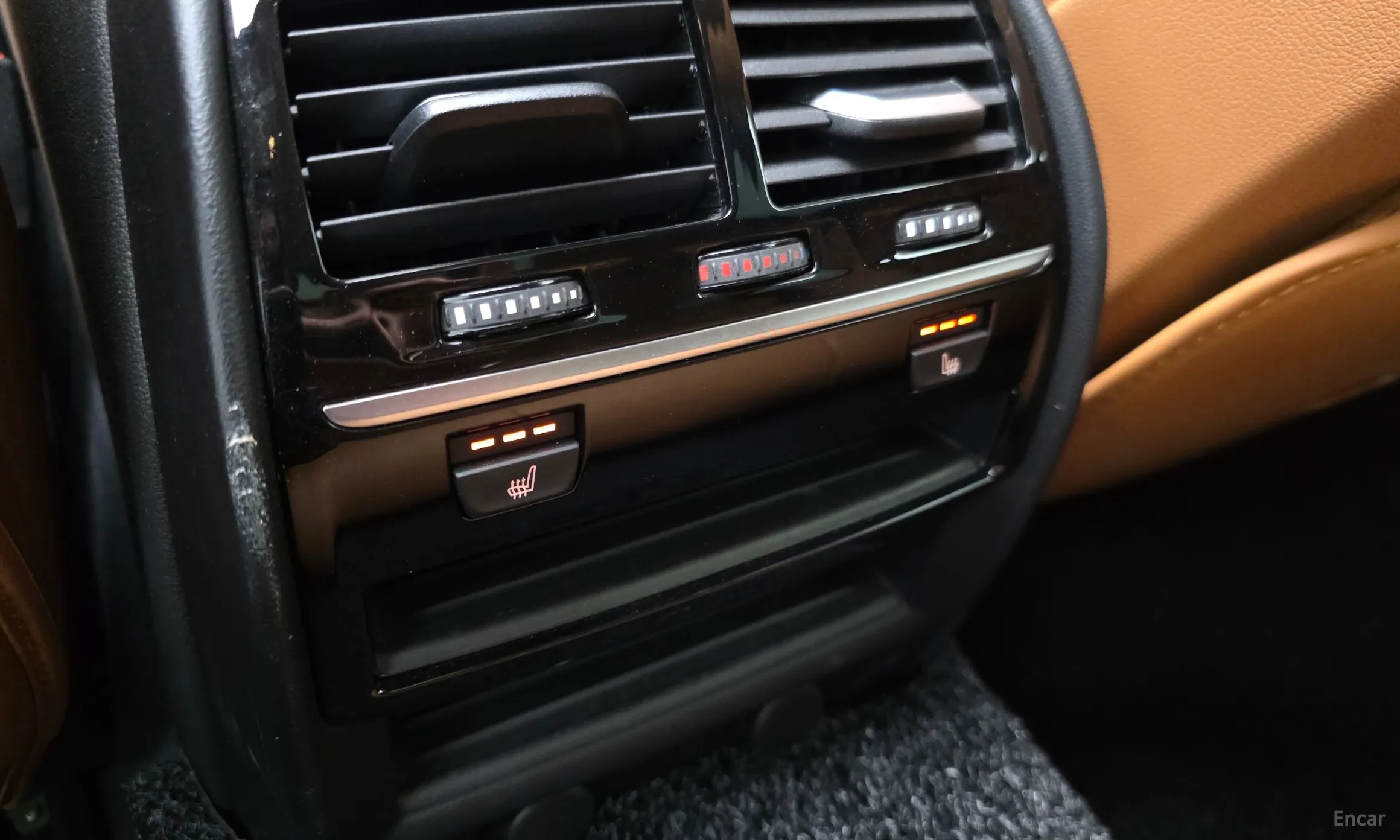 BMW 5 Series (G30) превью 17