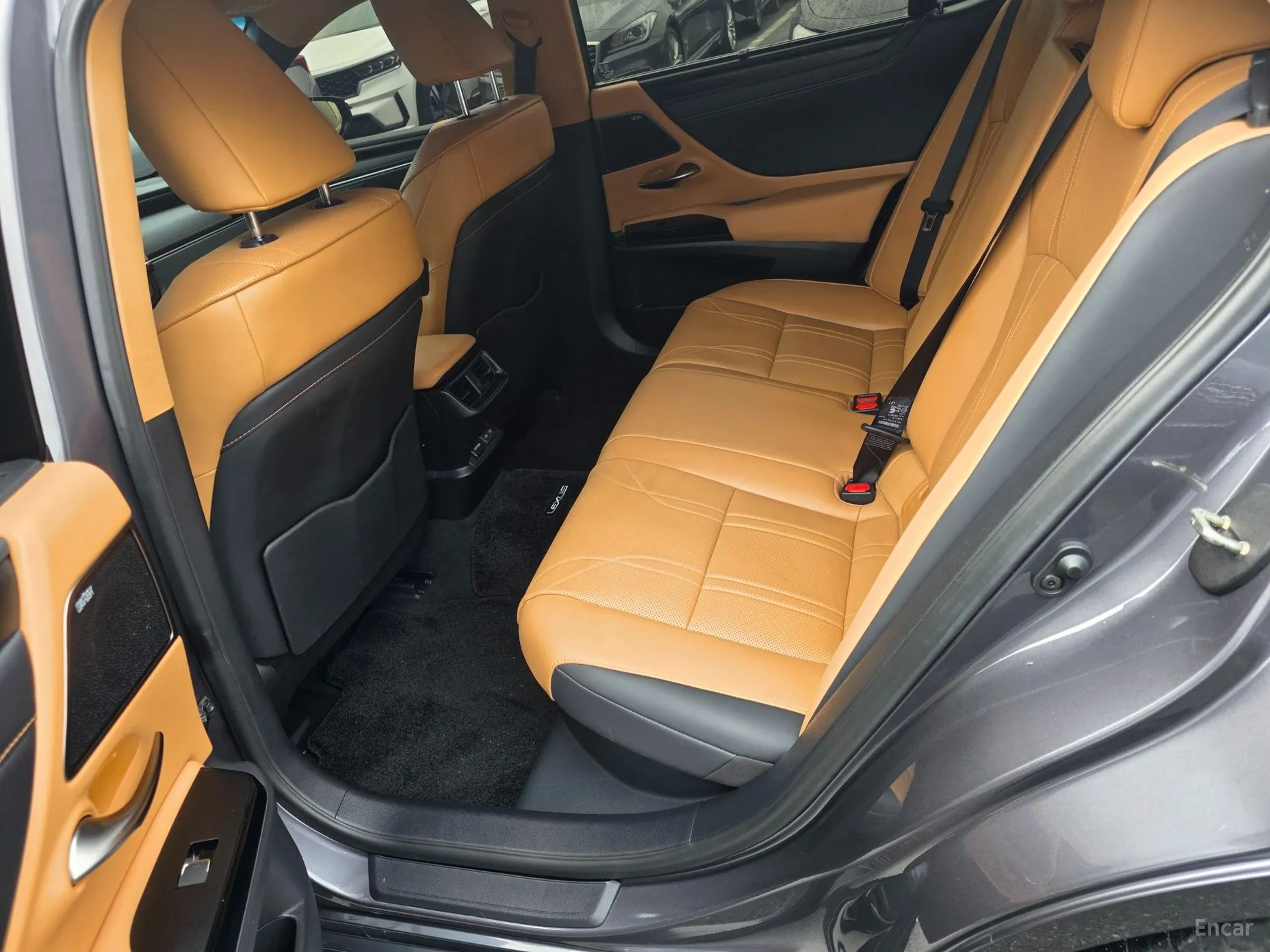 Lexus ES300h 7th Generation превью 10