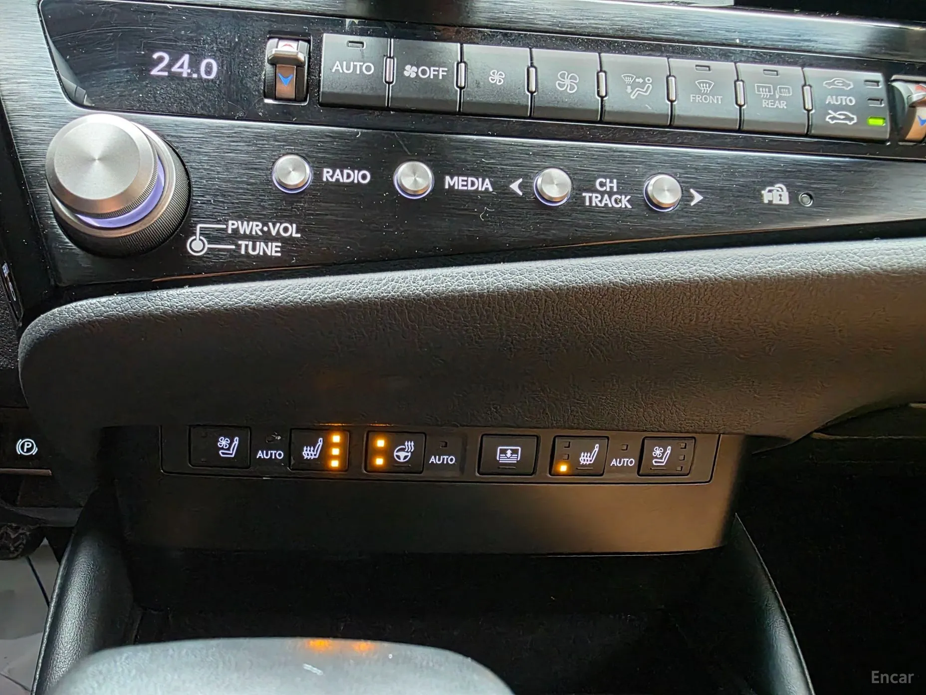 Lexus ES300h 7th Generation превью 14