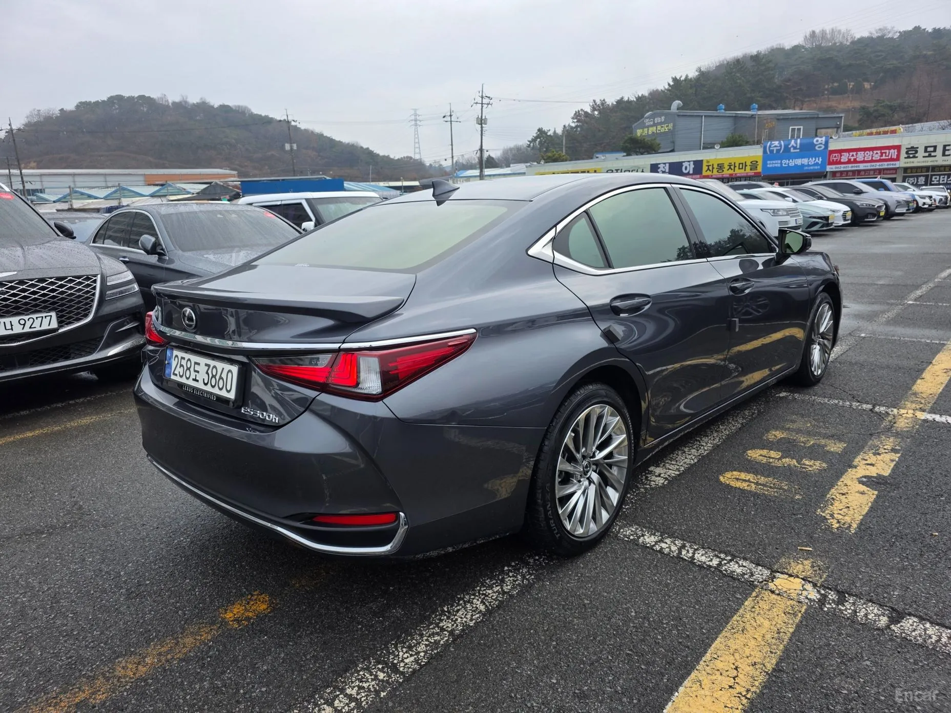 Lexus ES300h 7th Generation
