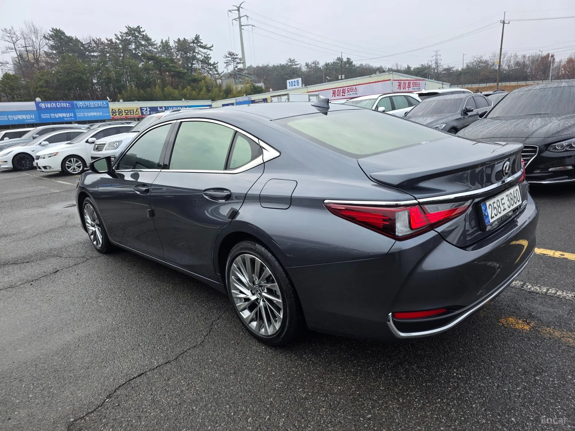 Lexus ES300h 7th Generation превью 20