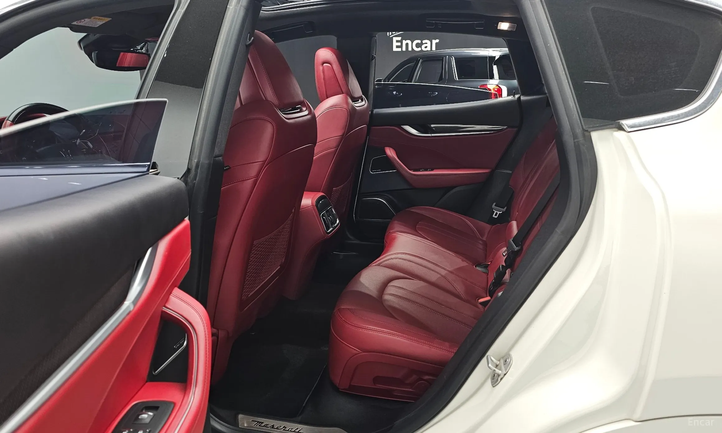 Maserati Levante превью 12