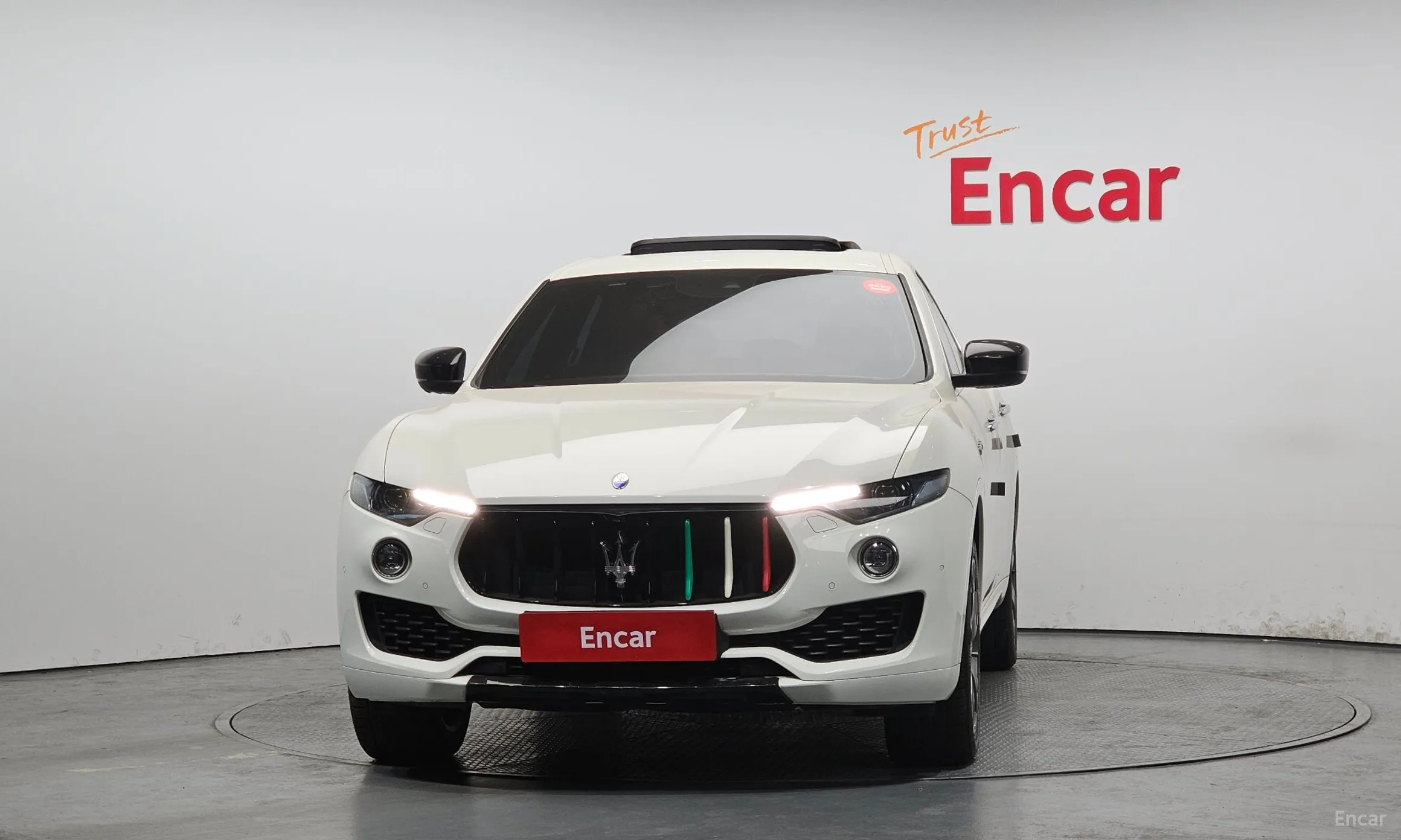 Maserati Levante превью 3