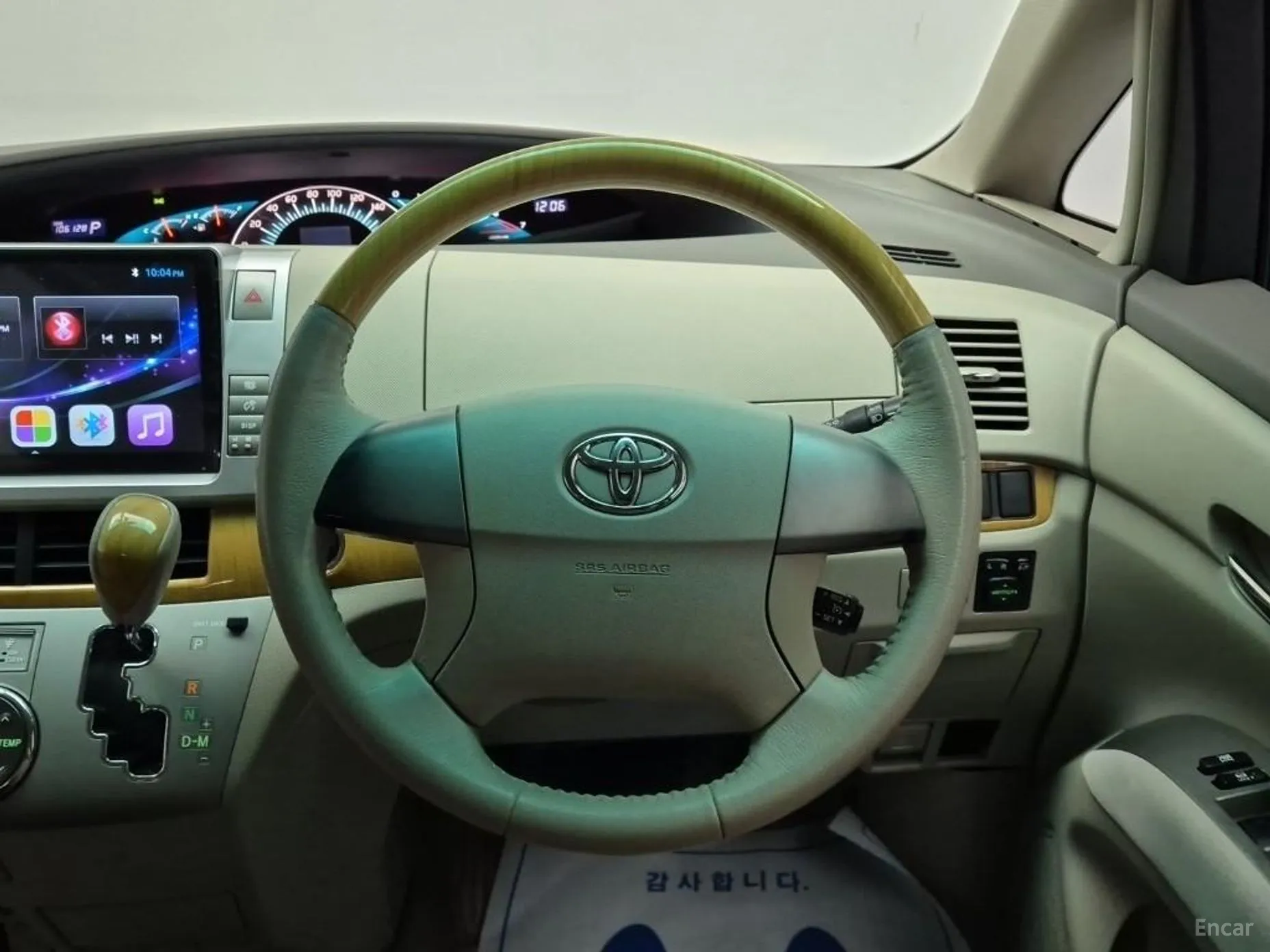 Toyota Estima превью 5