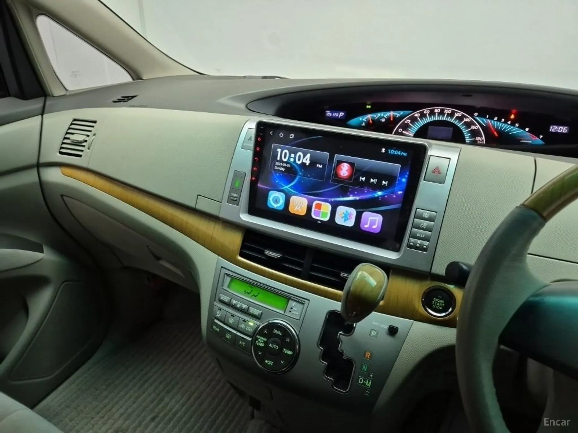 Toyota Estima превью 7