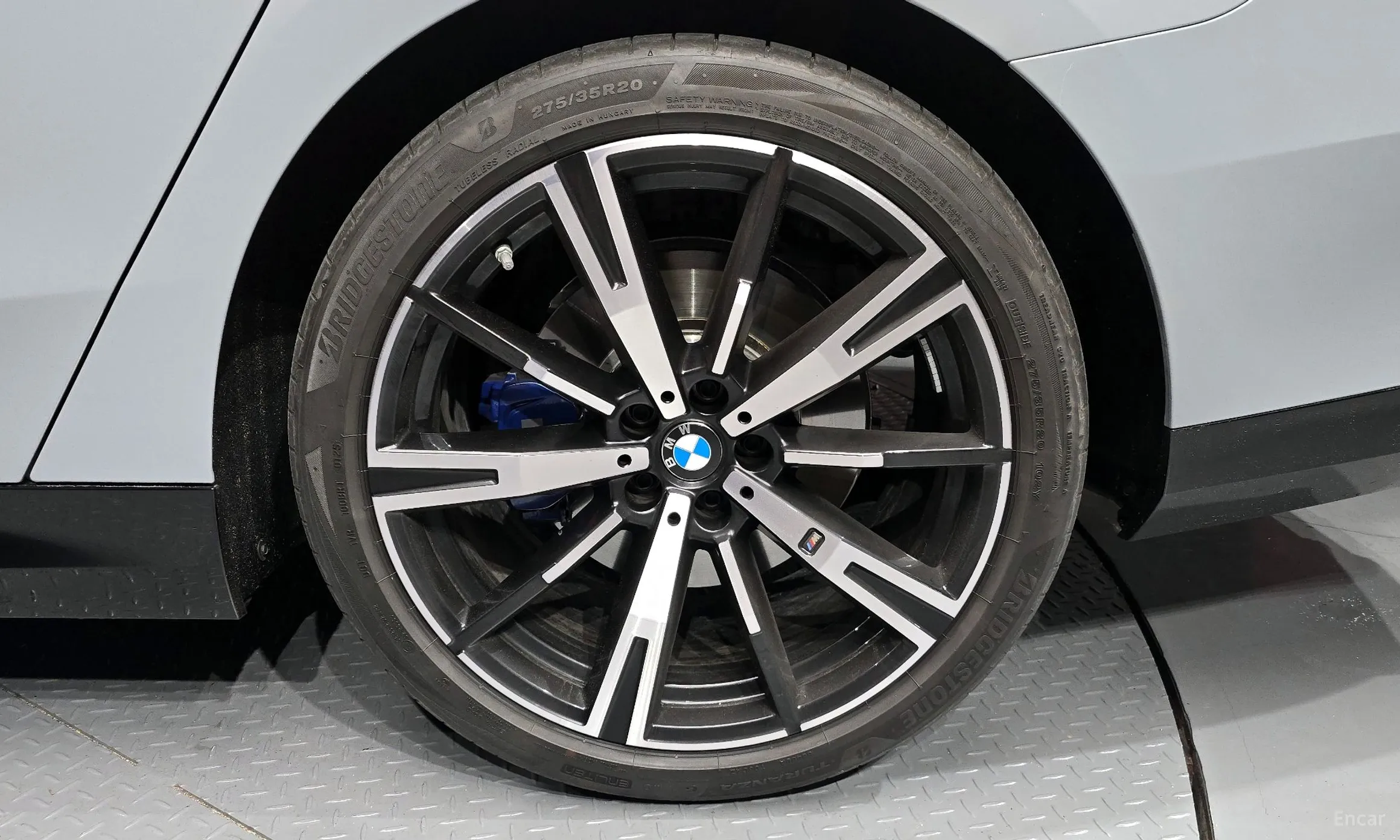 BMW 5 Series (G60) превью 5