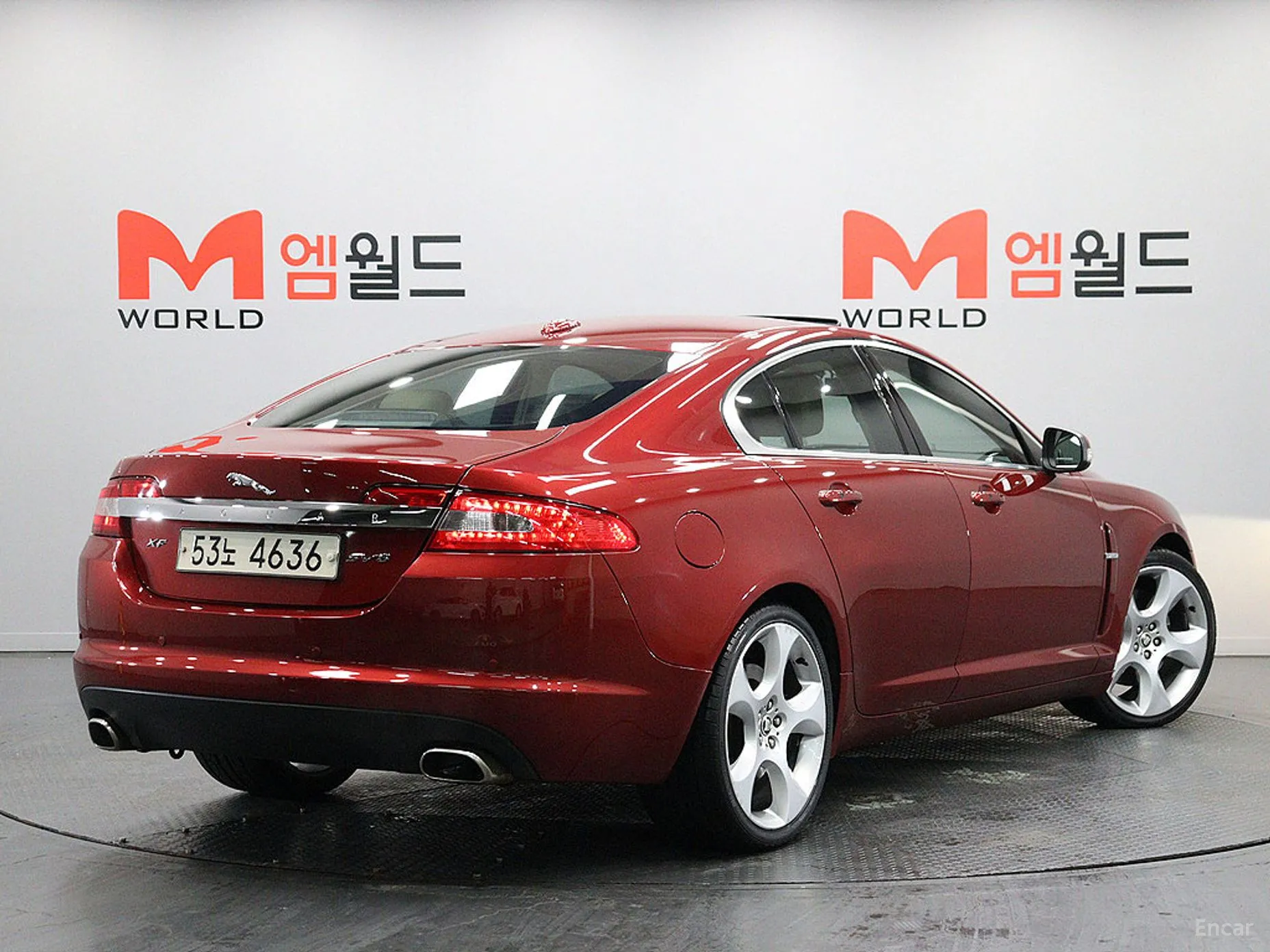 Jaguar XF превью 3