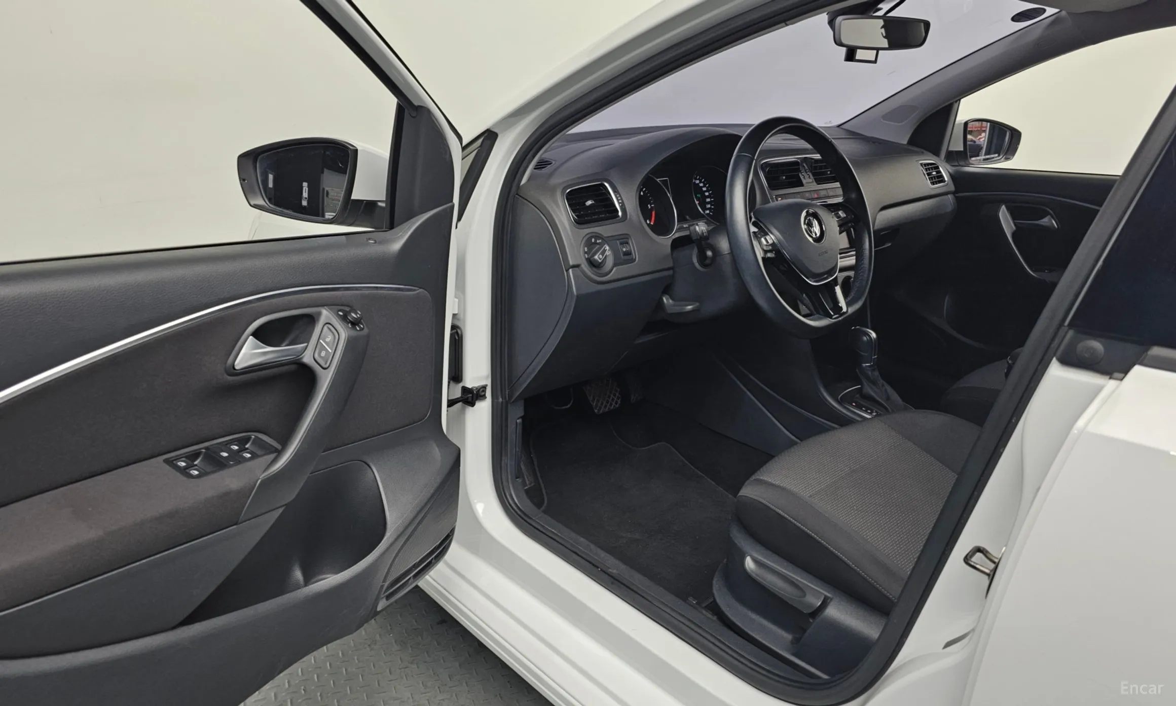Volkswagen Polo превью 10
