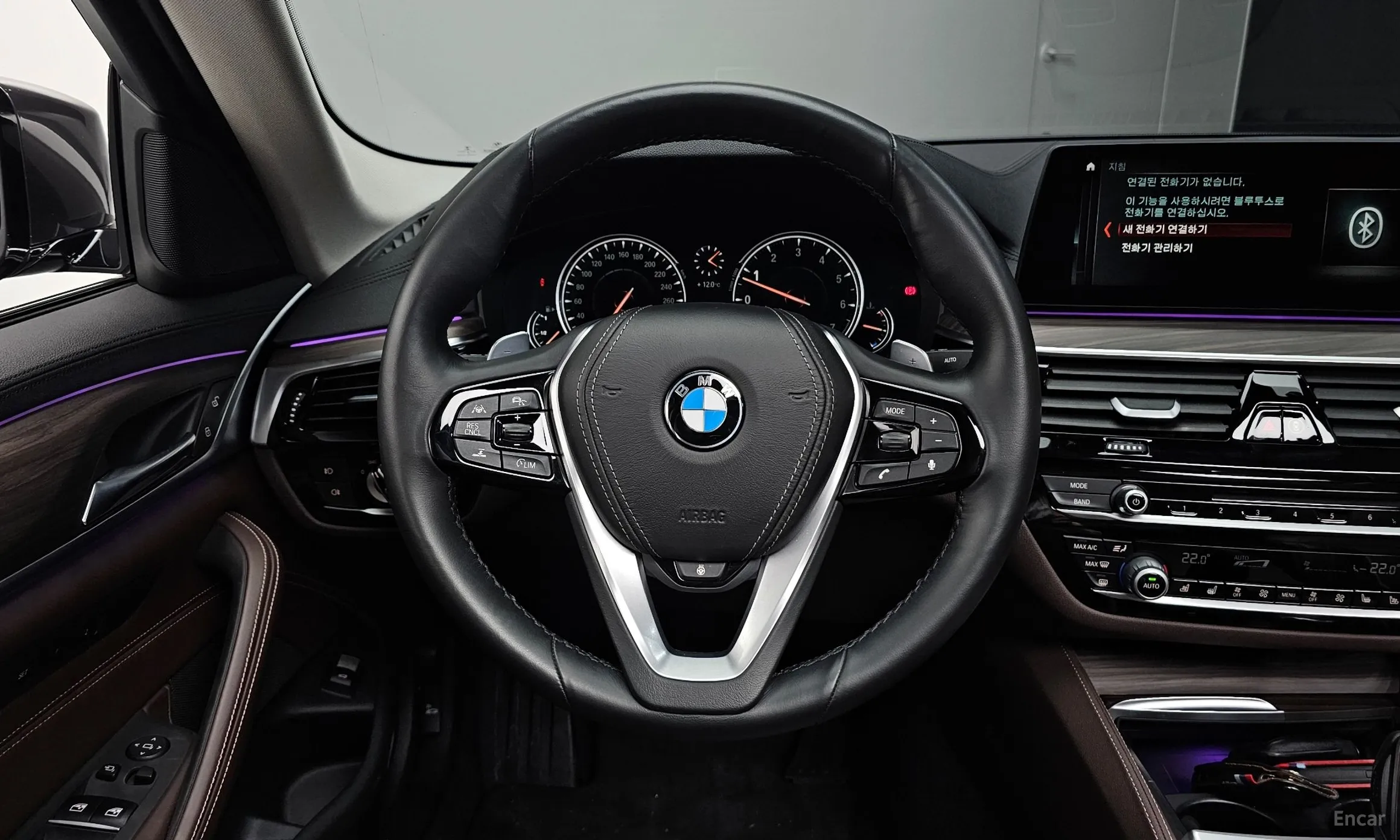 BMW 5 Series (G30) превью 13
