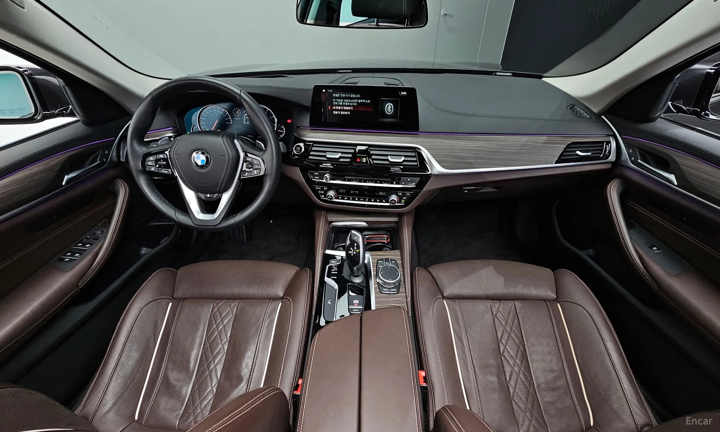 BMW 5 Series (G30) превью 7