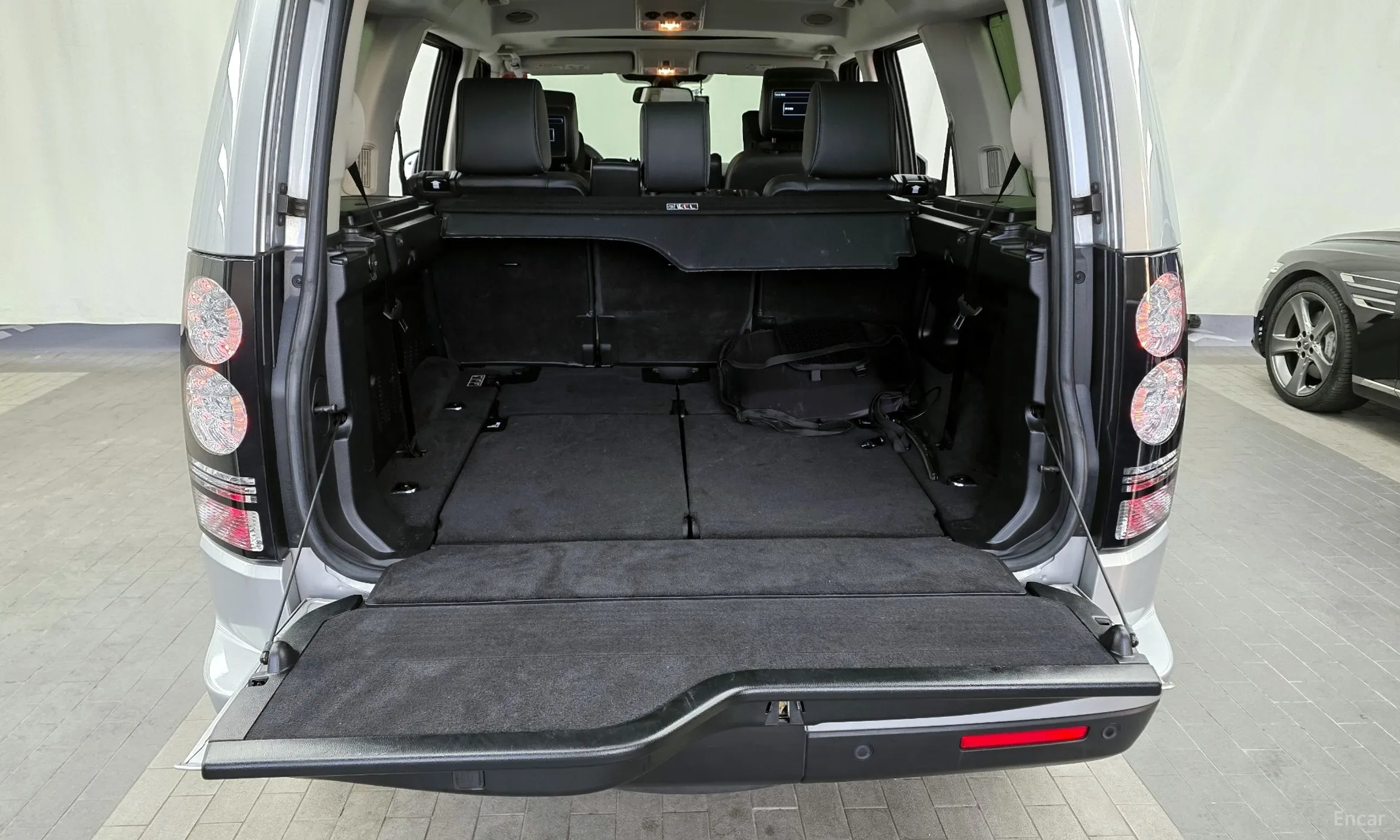 Land Rover Discovery 4 превью 20