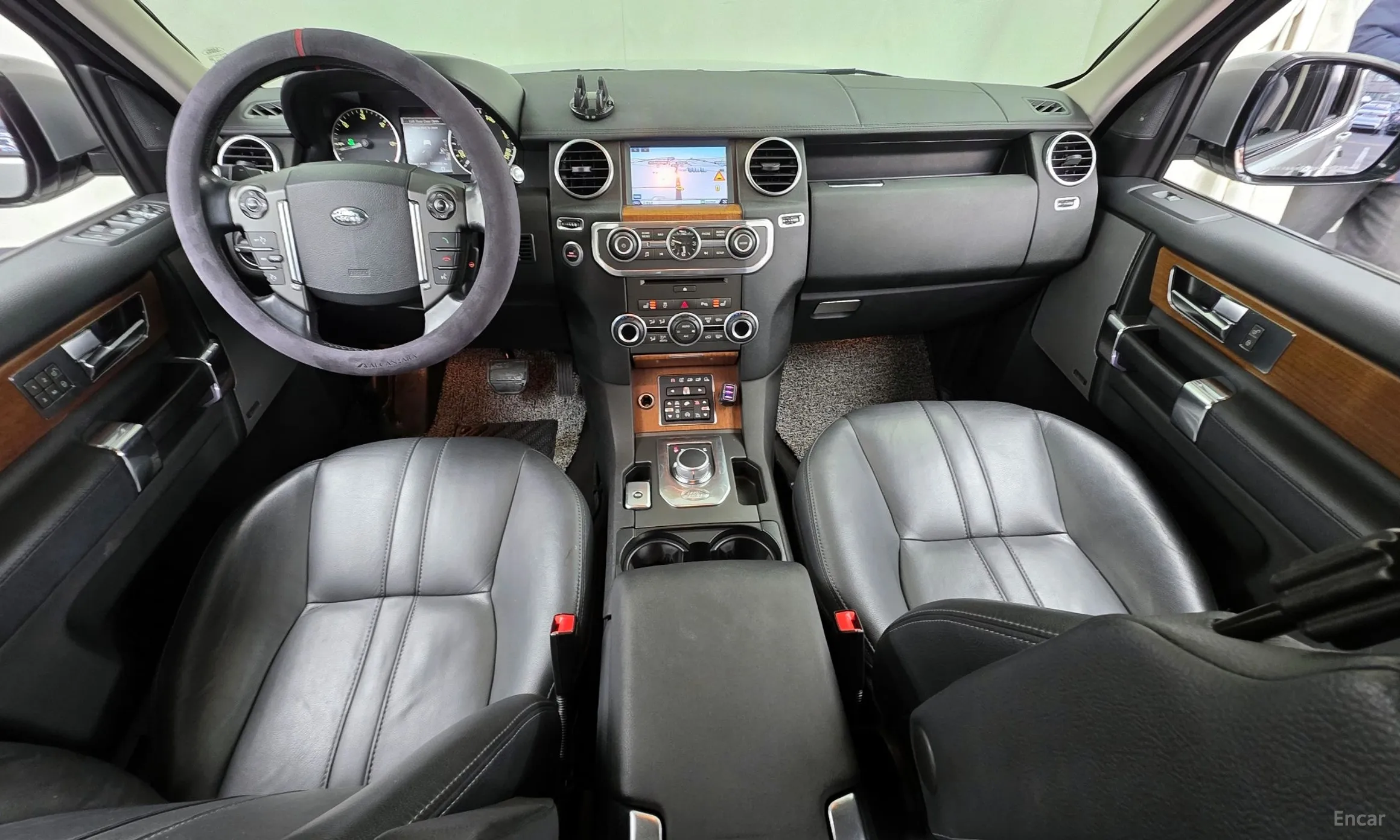 Land Rover Discovery 4 превью 7
