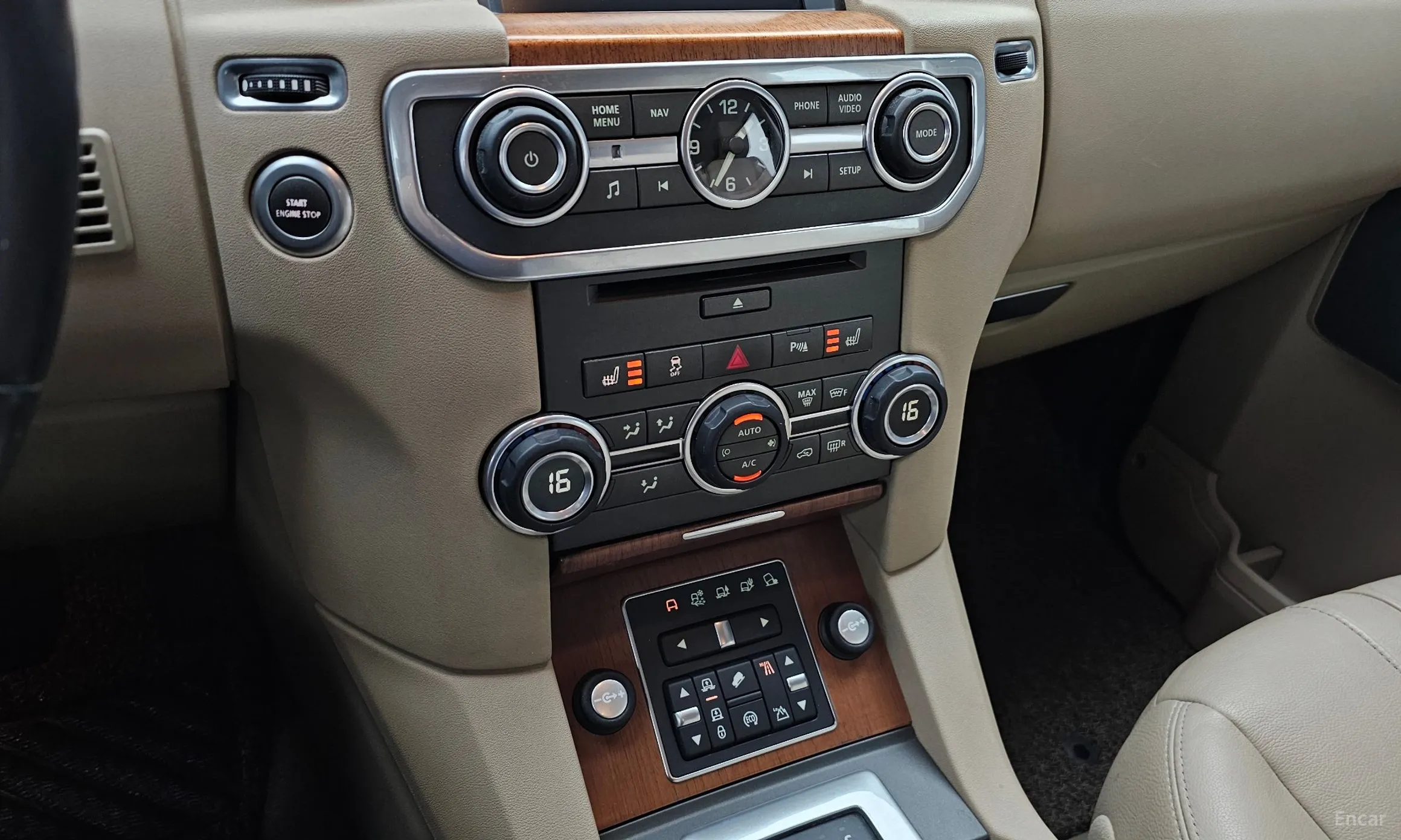 Land Rover Discovery 4 превью 18