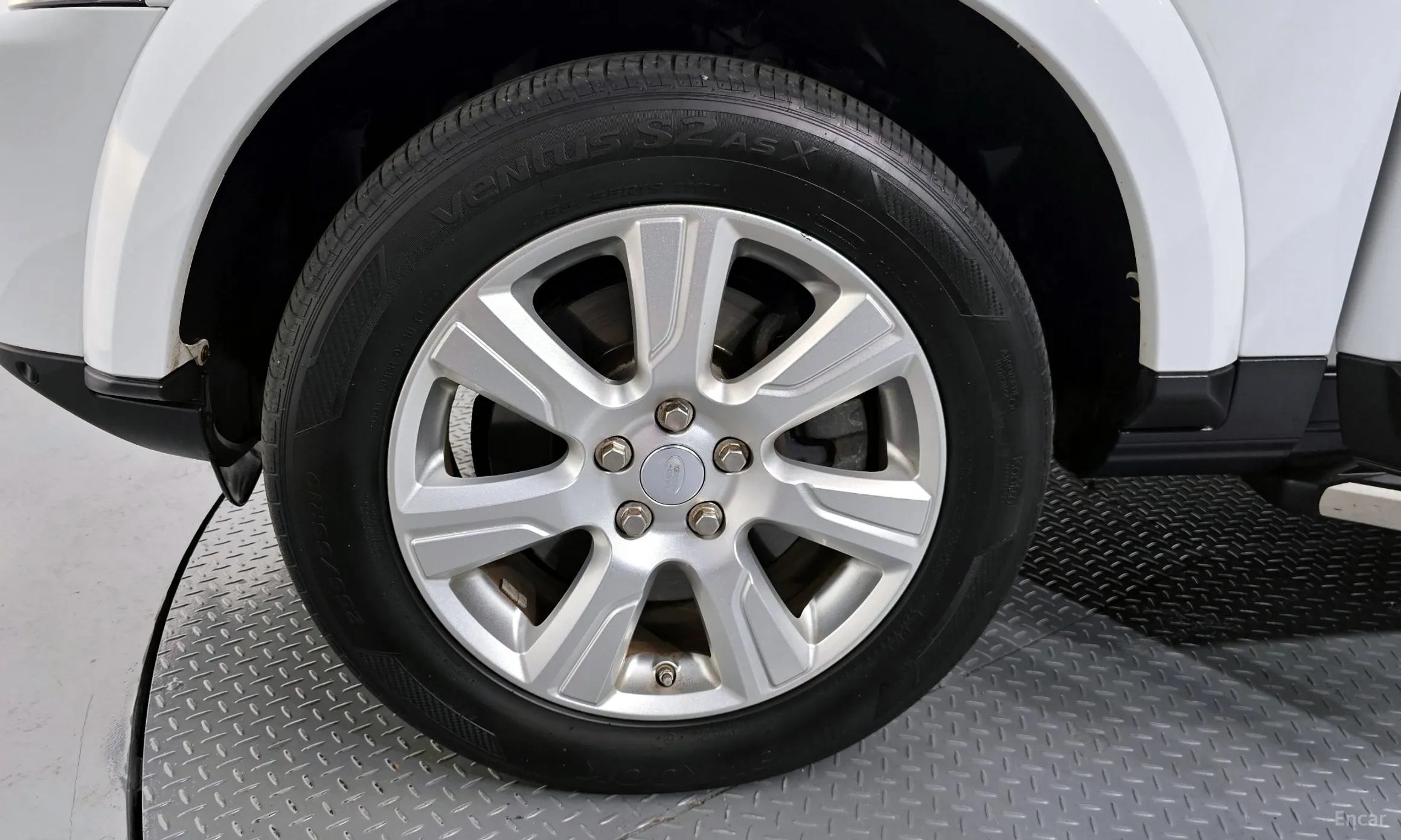 Land Rover Discovery 4 превью 5