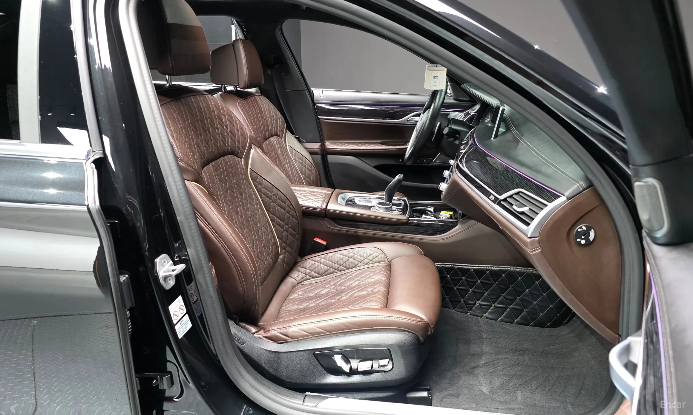 BMW 7 Series (G11) превью 10