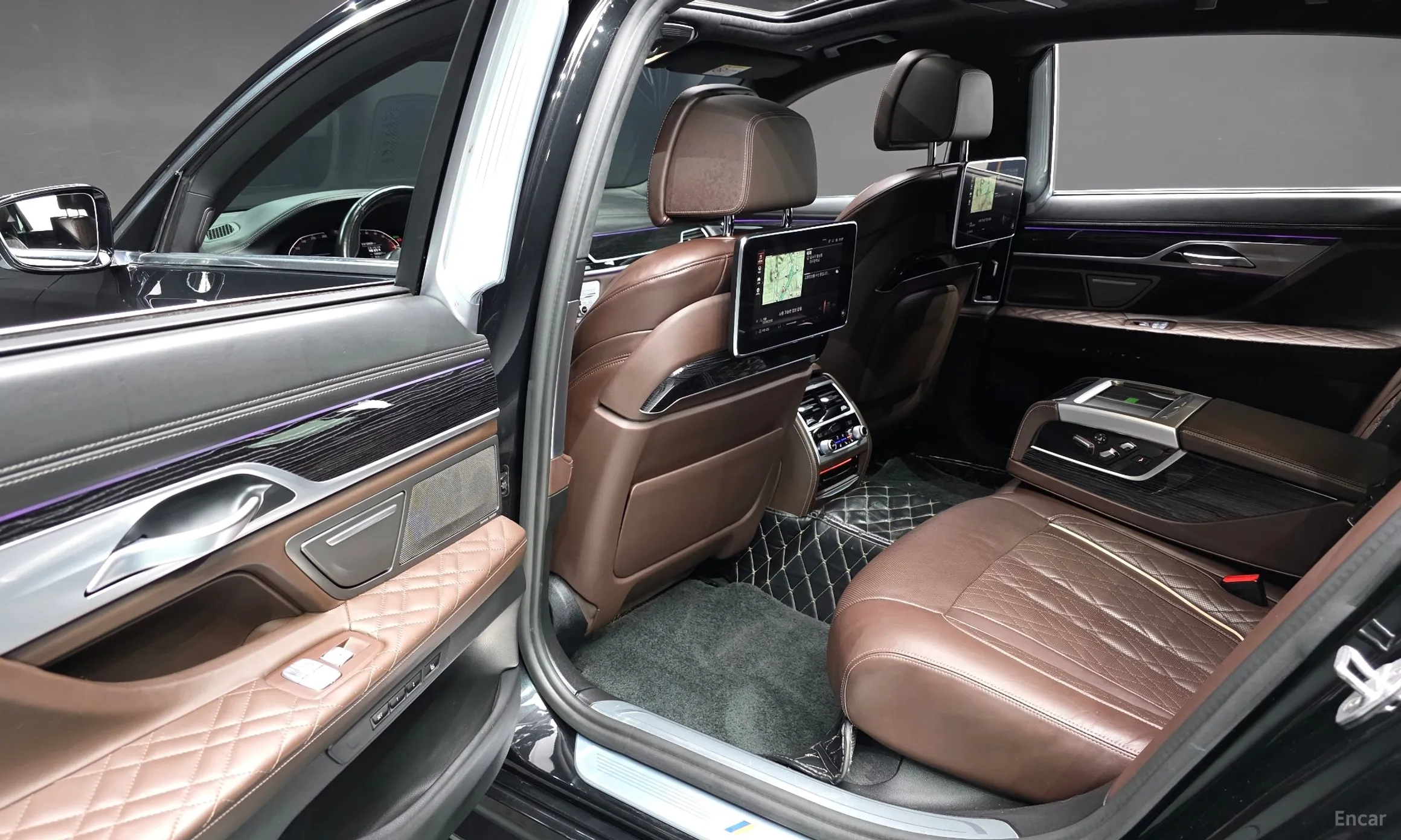 BMW 7 Series (G11) превью 12