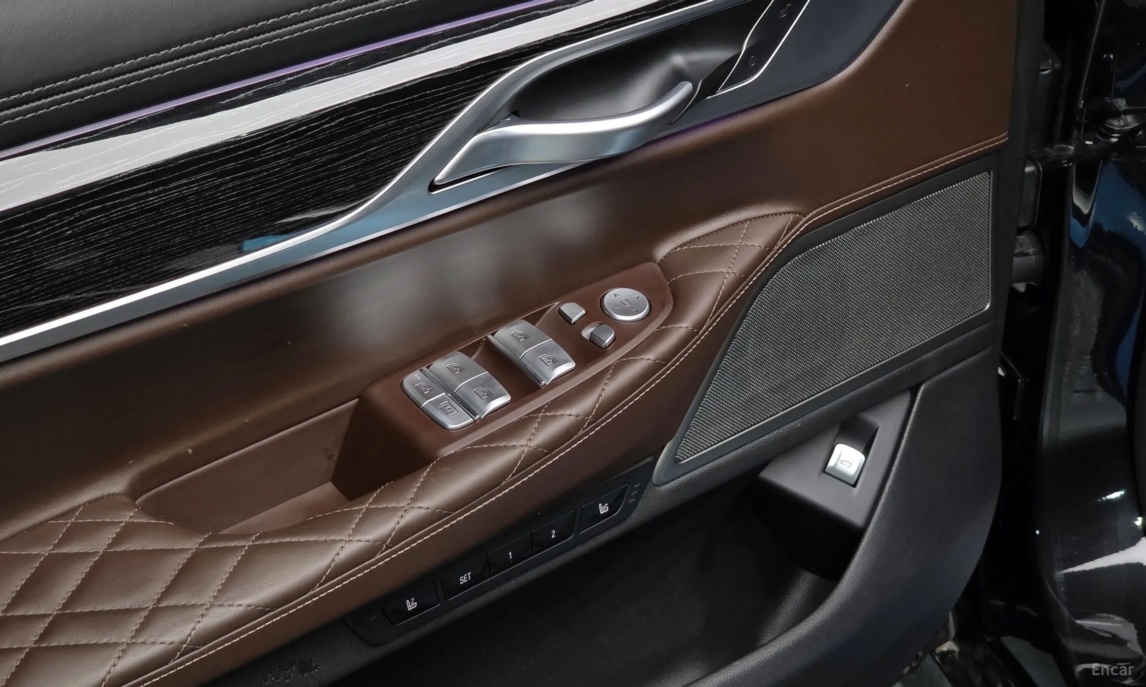 BMW 7 Series (G11) превью 17