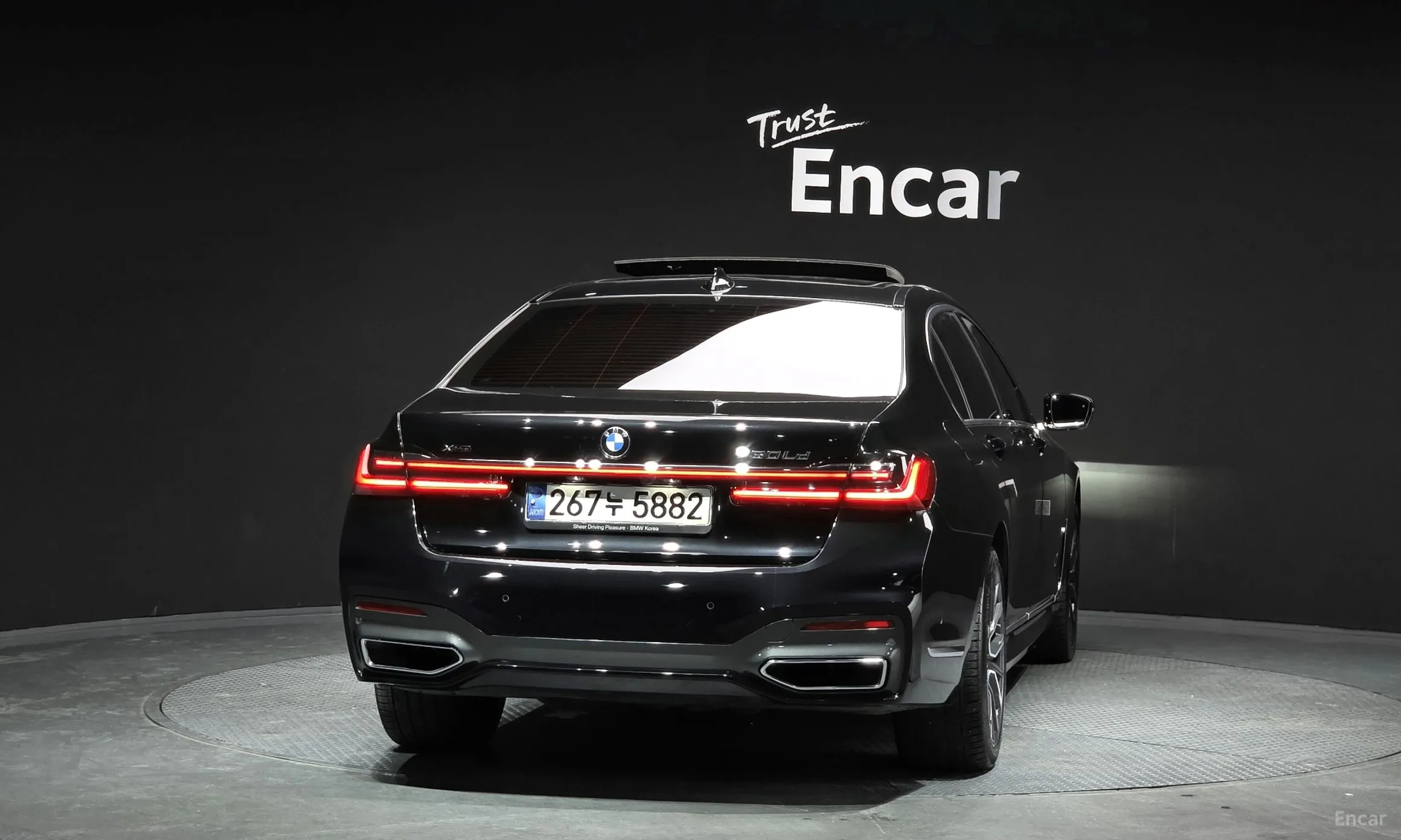 BMW 7 Series (G11) превью 4