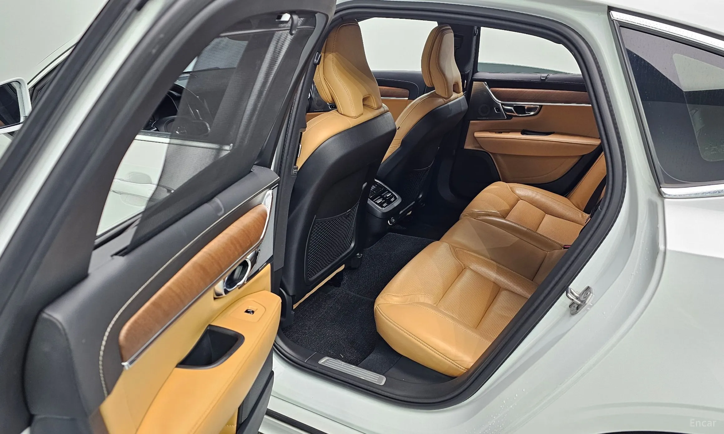 Volvo S90 превью 12