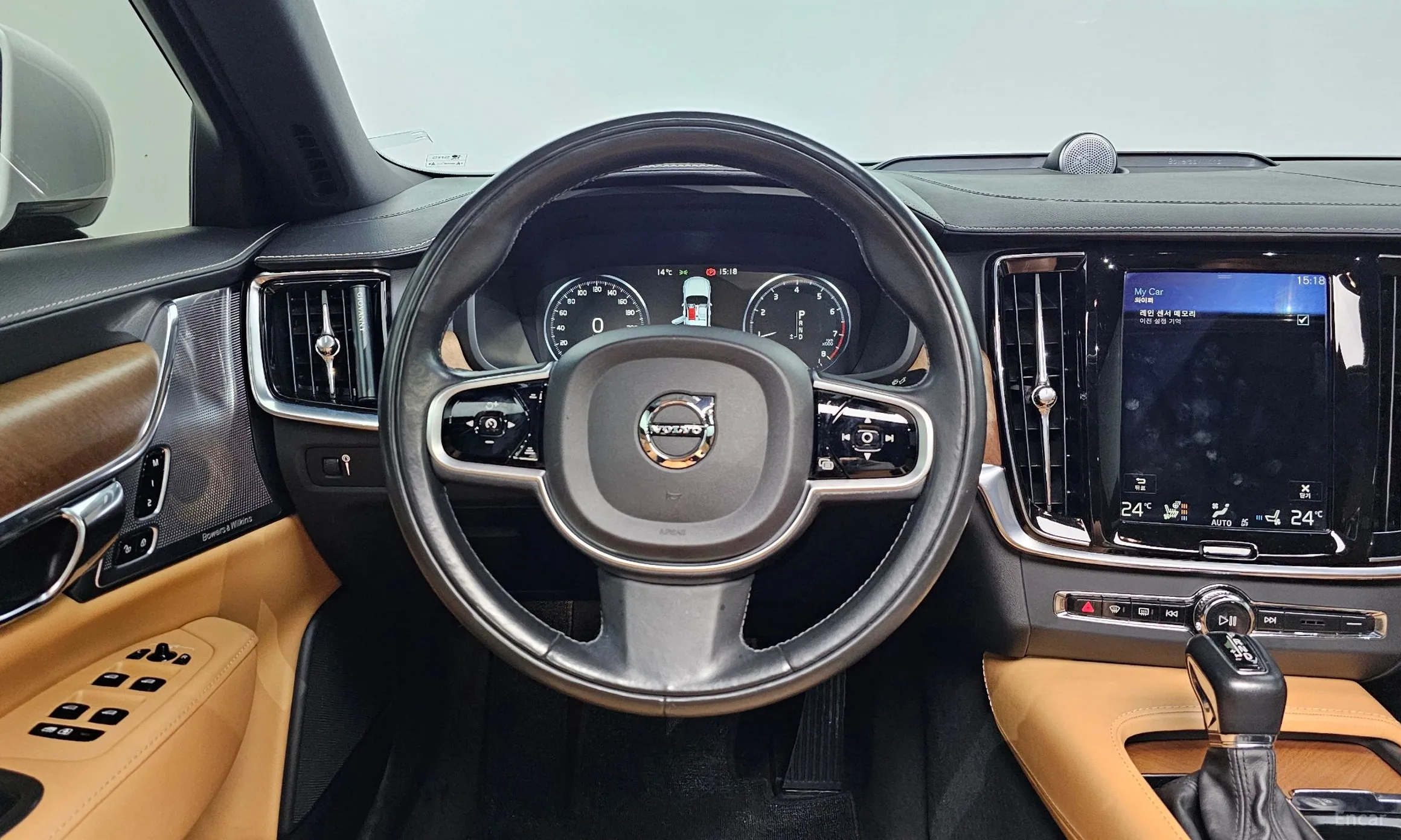 Volvo S90 превью 13