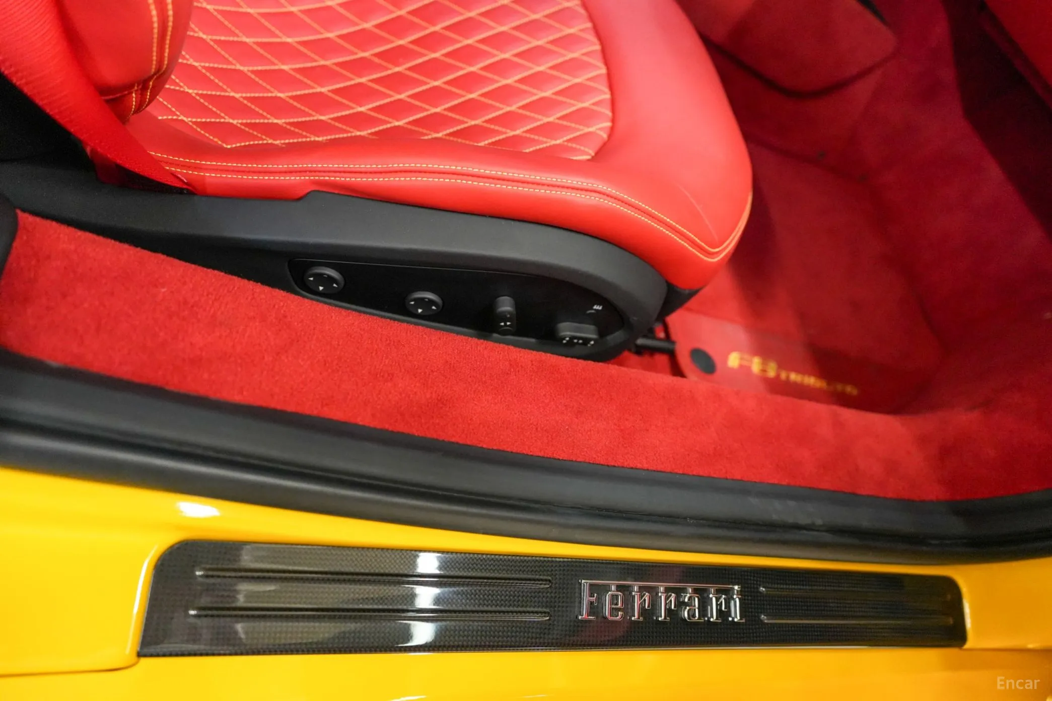 Ferrari F8 Tributo превью 14