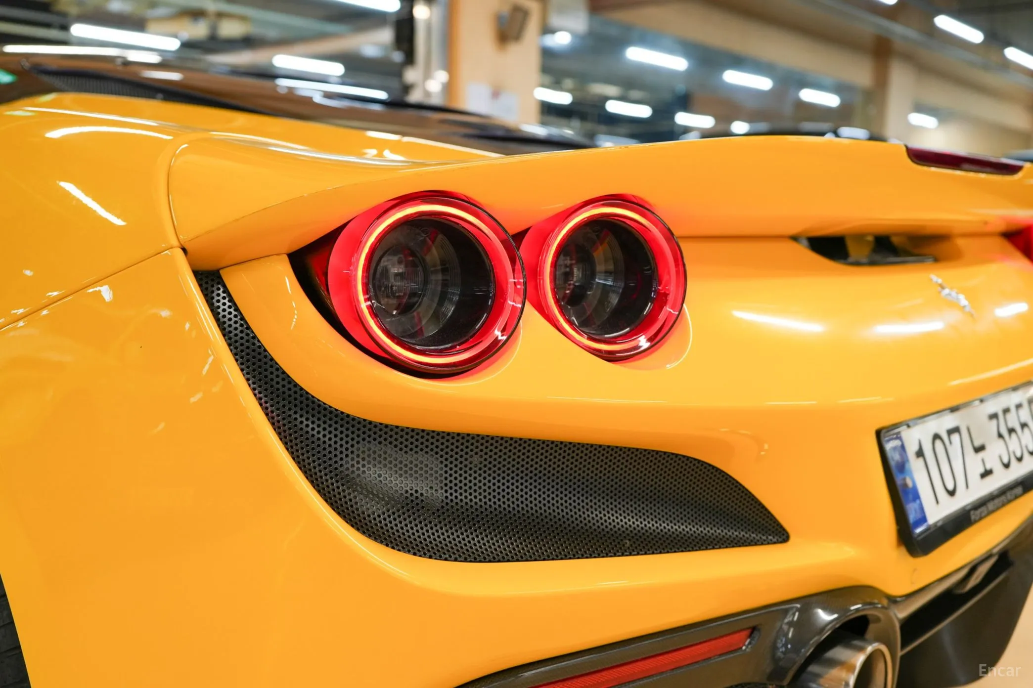 Ferrari F8 Tributo превью 18