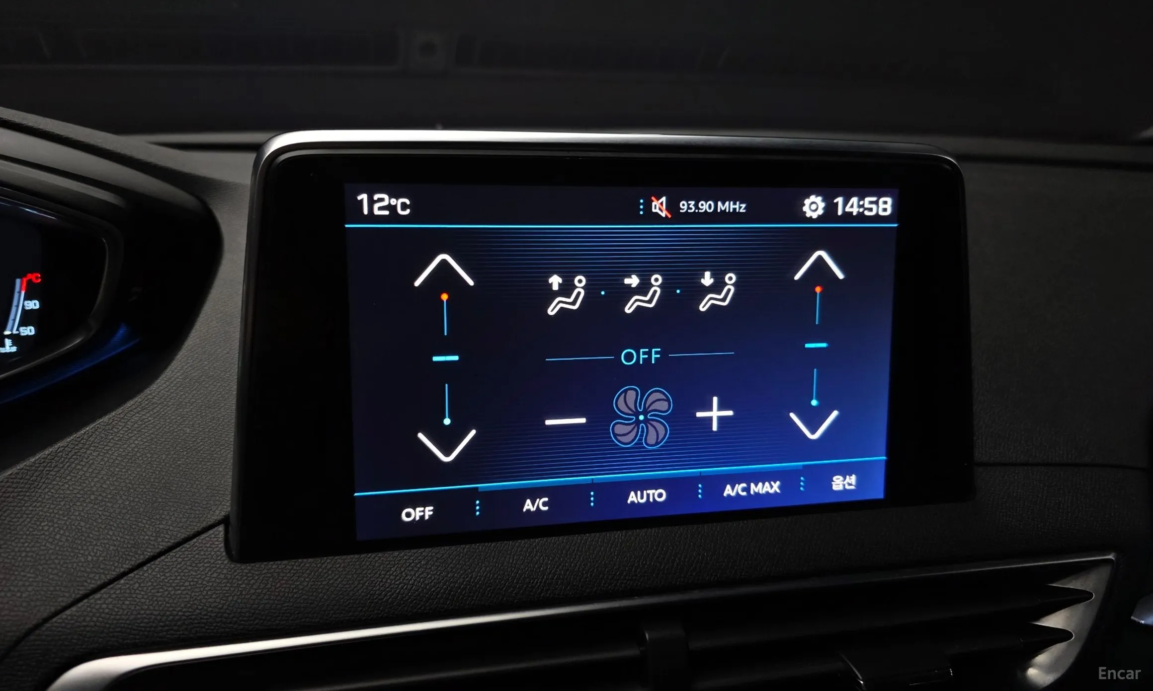 Peugeot 5008 2nd generation превью 17