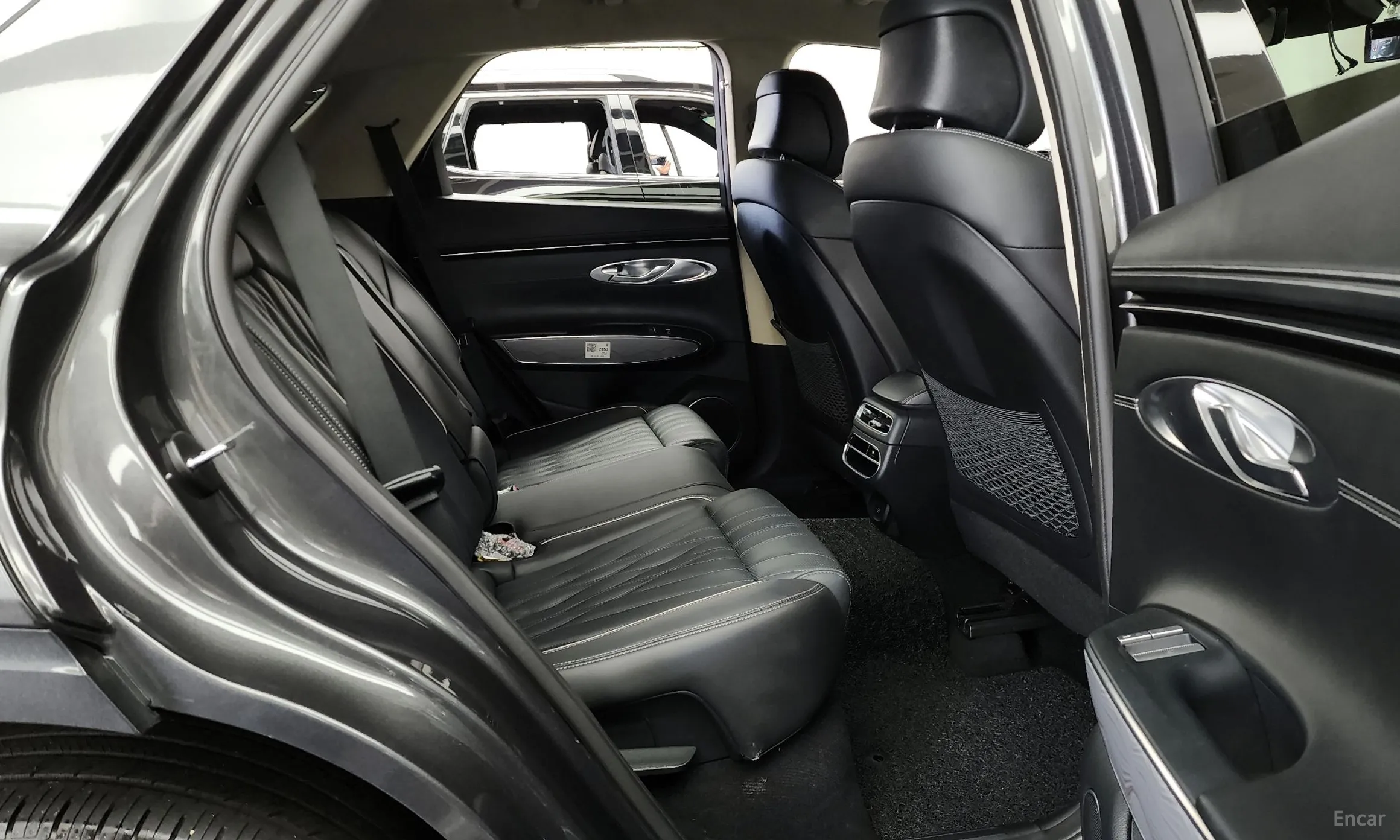 Genesis GV70 превью 12