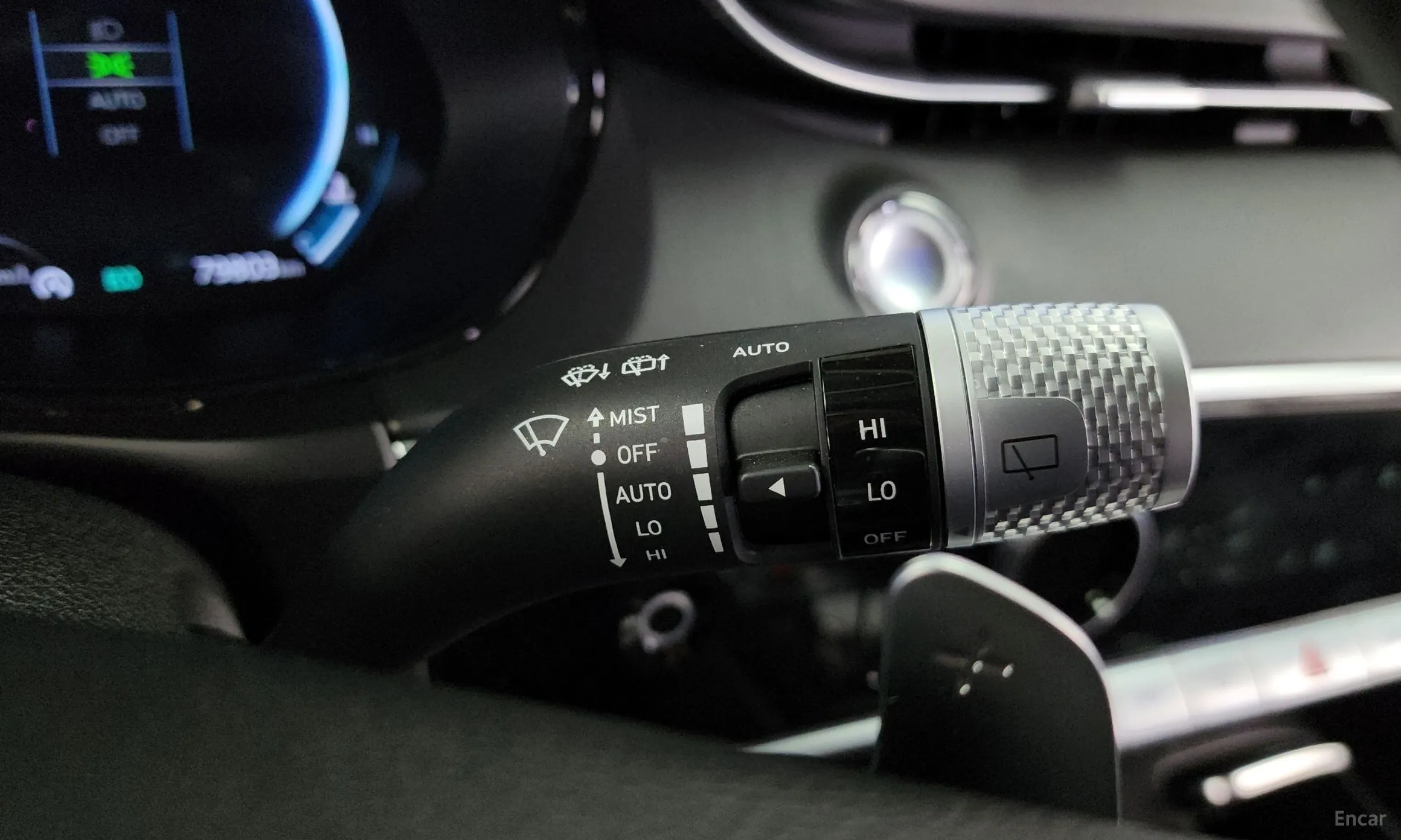 Genesis GV70 превью 18