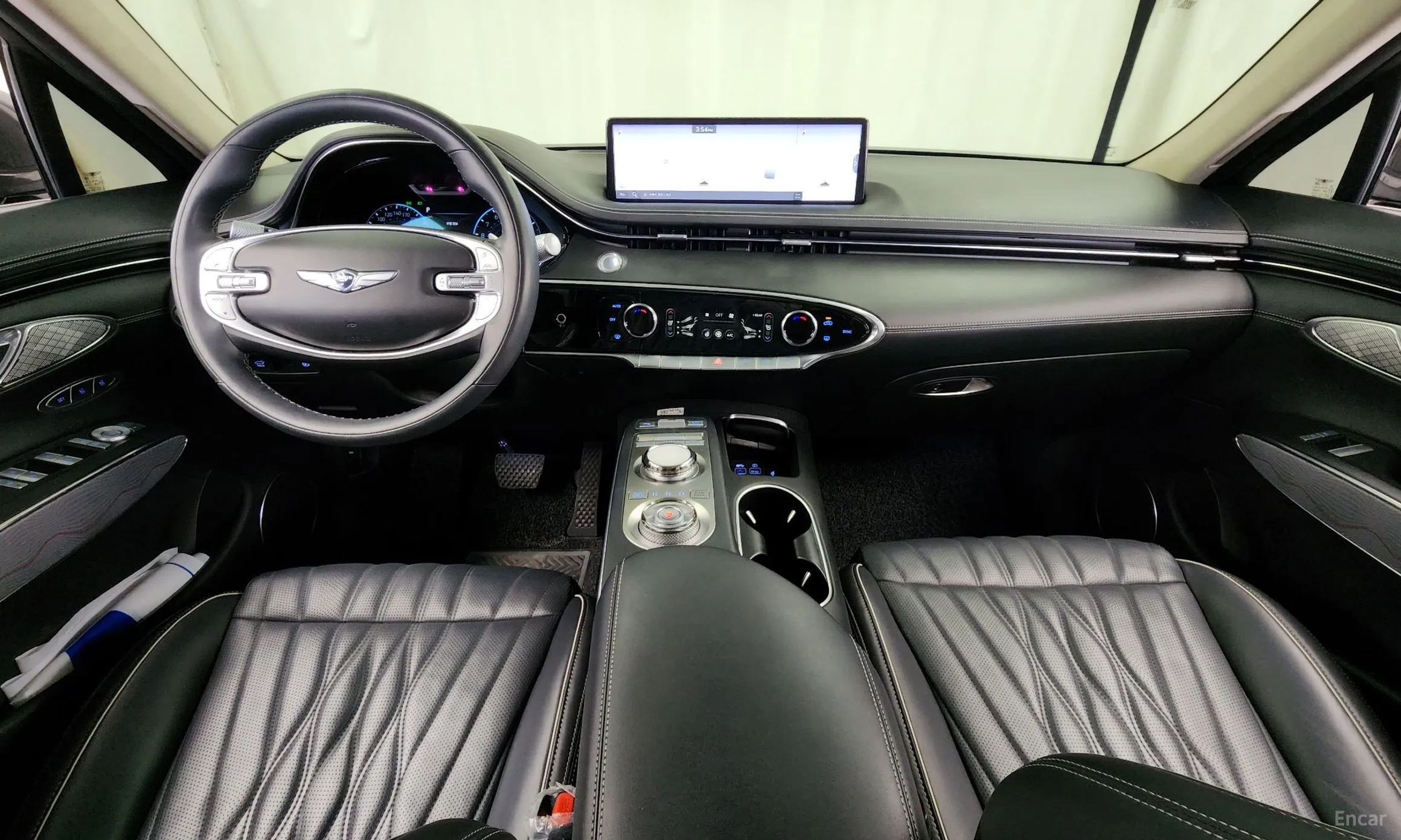 Genesis GV70 превью 7