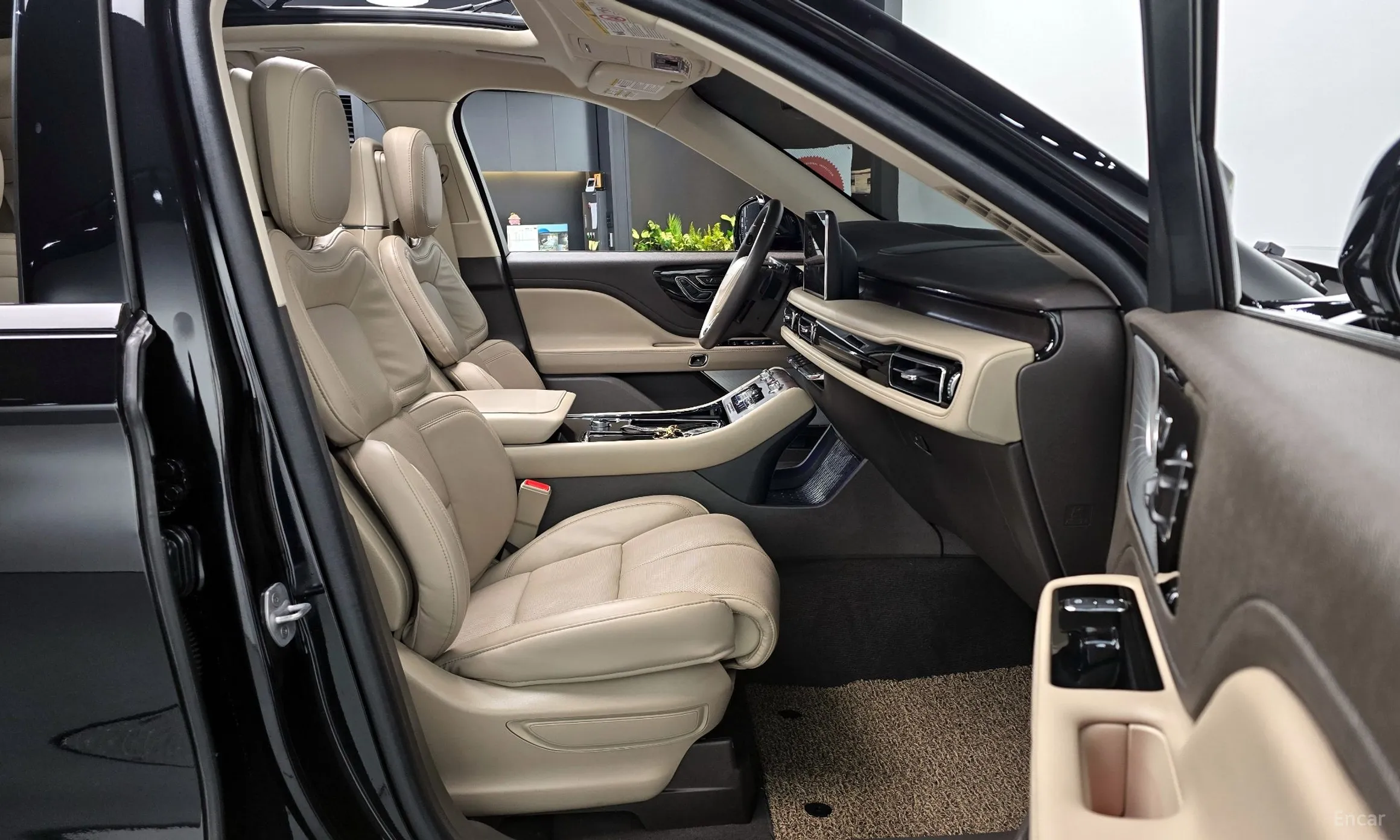 Lincoln Aviator 2nd Generation превью 10