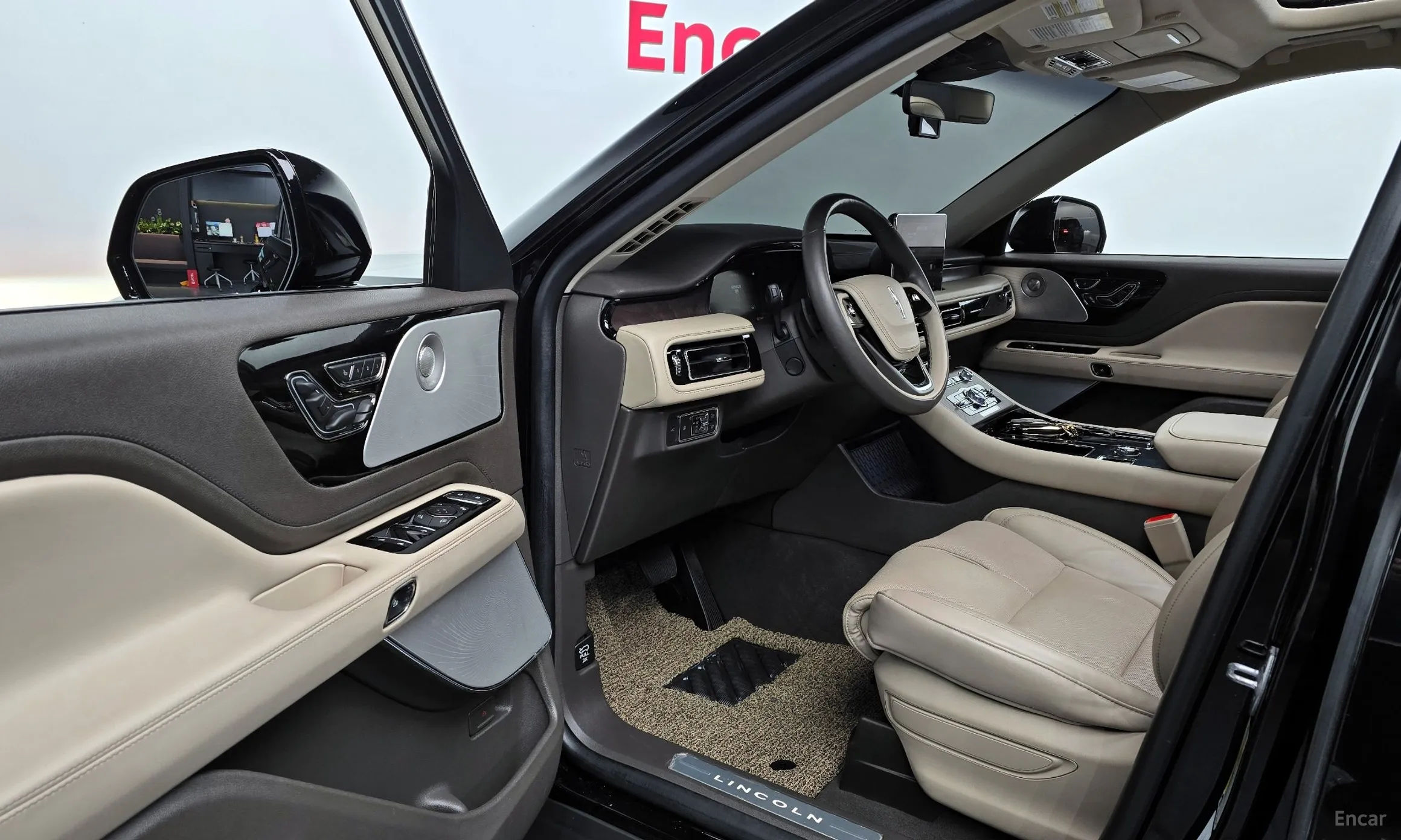 Lincoln Aviator 2nd Generation превью 11