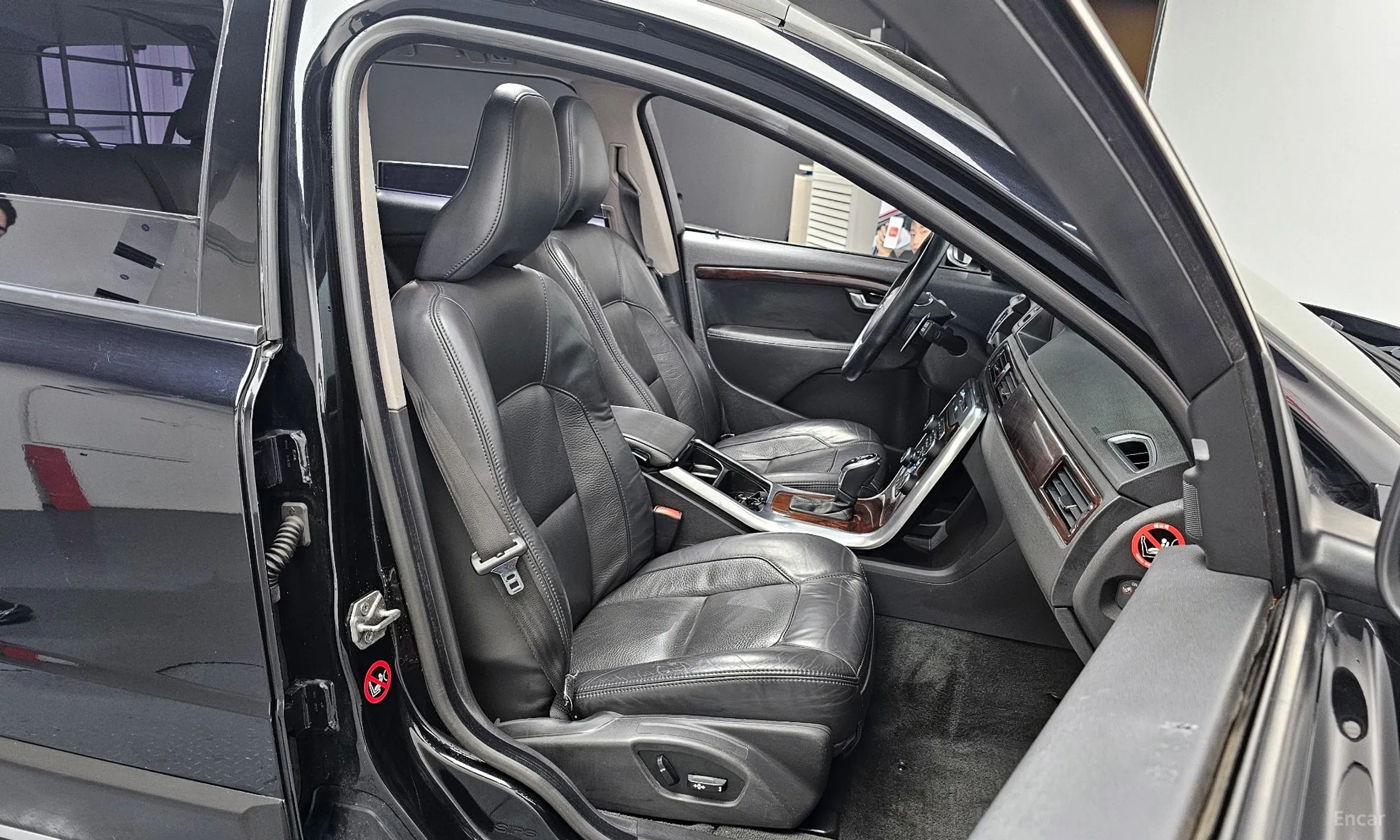 Volvo XC70 превью 12